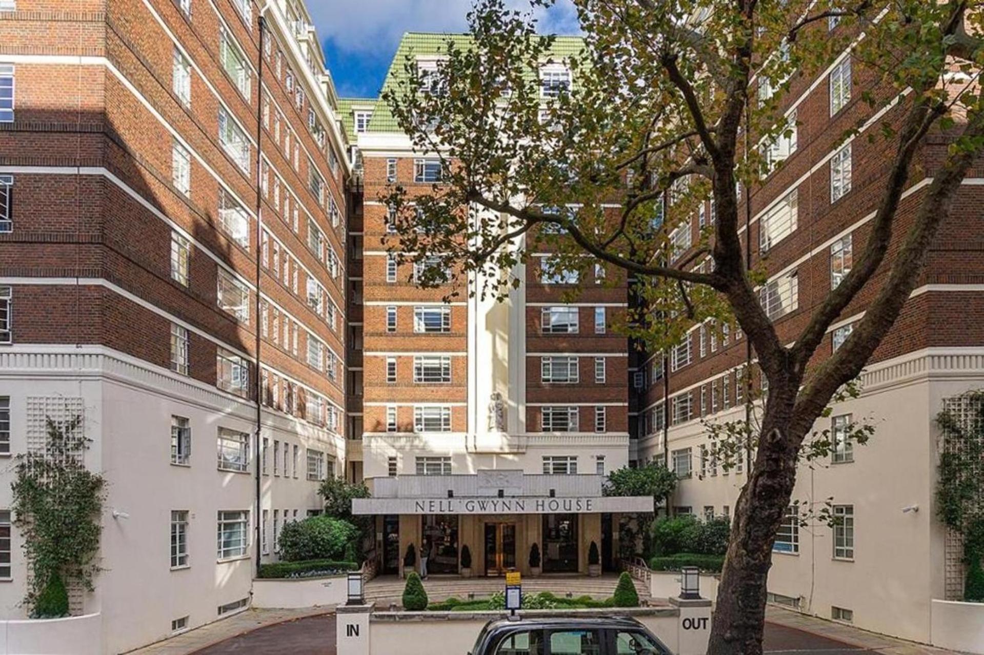 Modern London Nell Gwynn House Apartment view 2