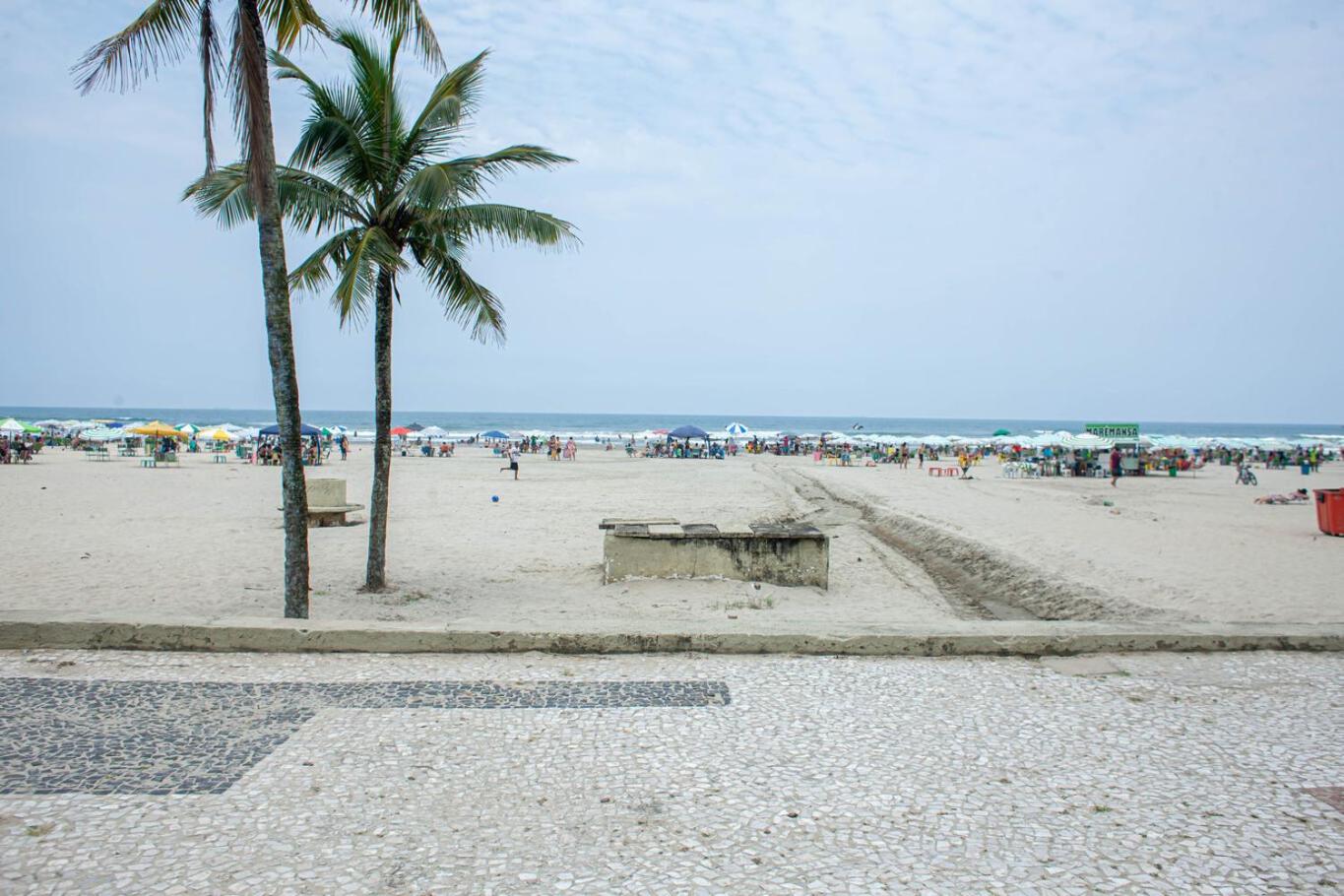 Casa aconchegante c churrasqueira a 400m da praia