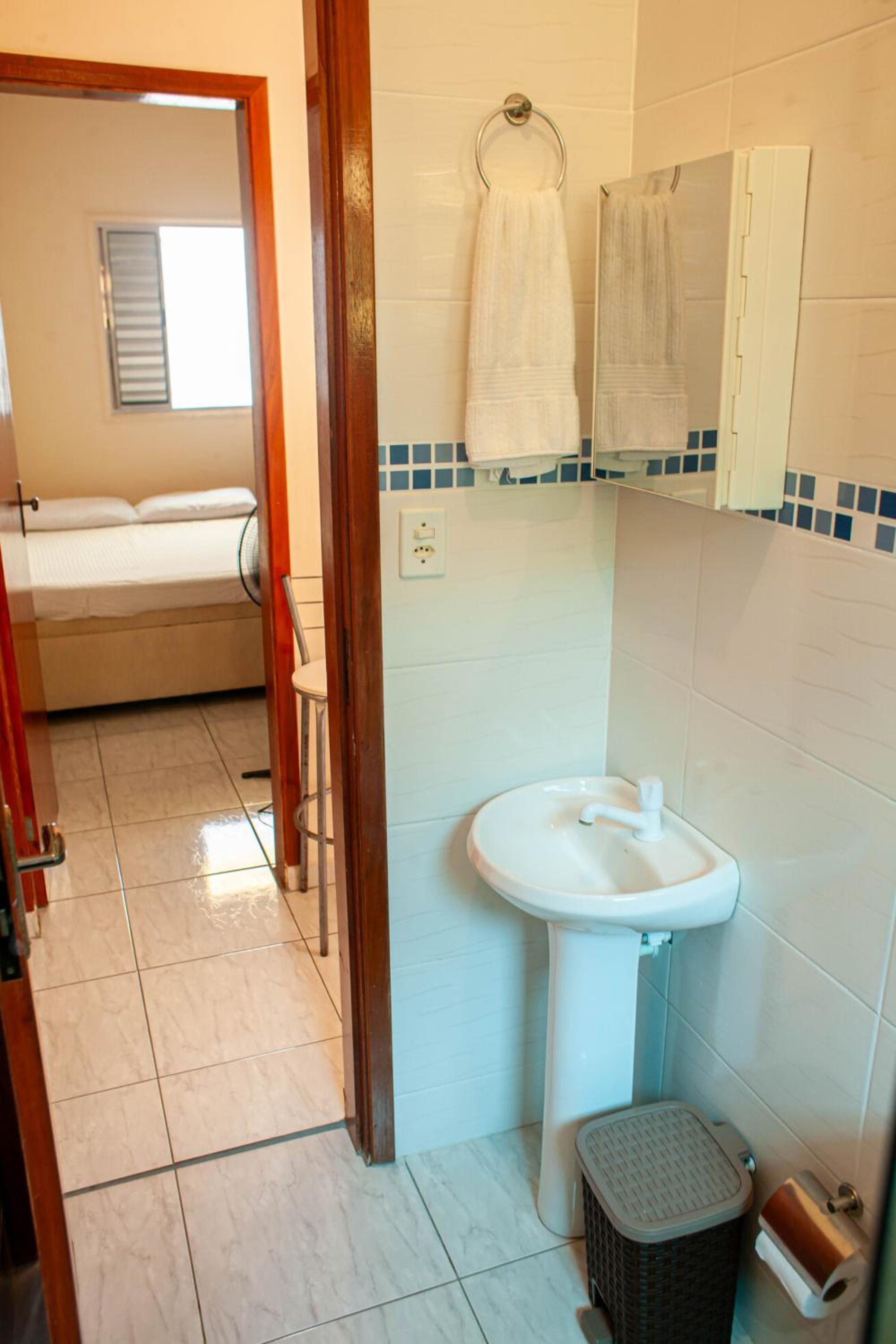 Casa aconchegante c churrasqueira a 400m da praia