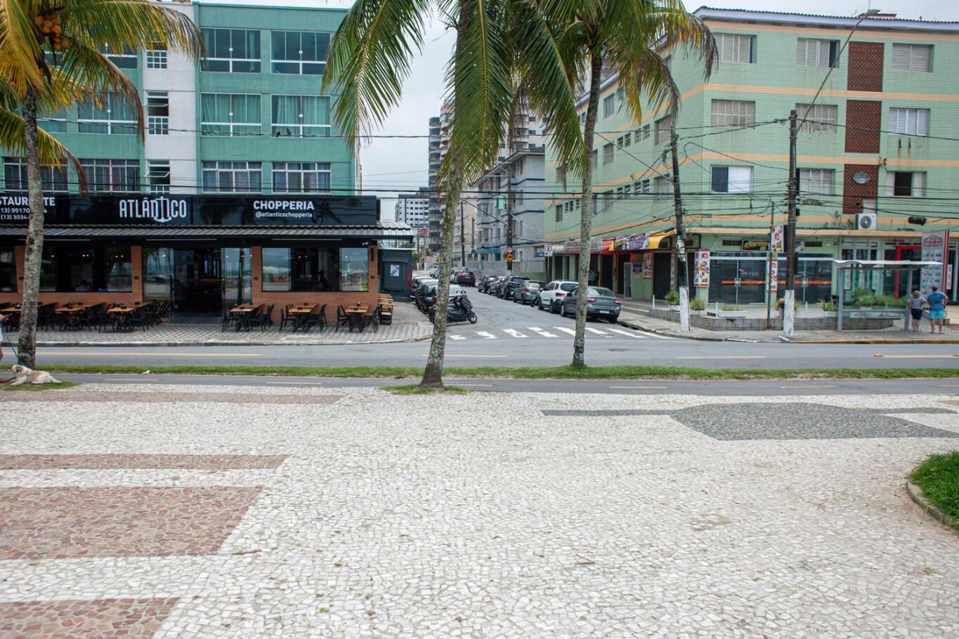 Casa aconchegante c churrasqueira a 400m da praia