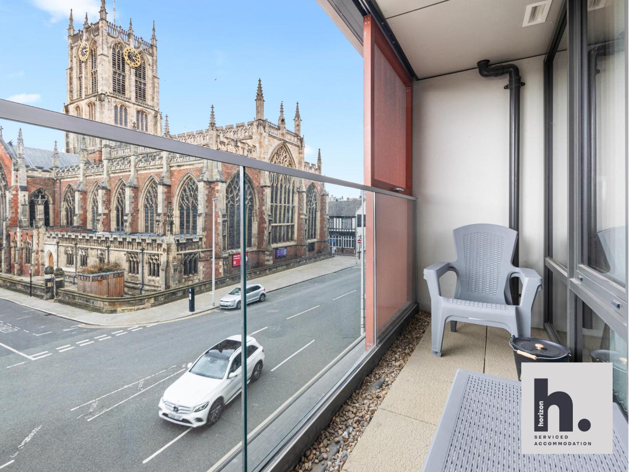 FREE Parking - City Centre - Business Stays - Balcony - L8
