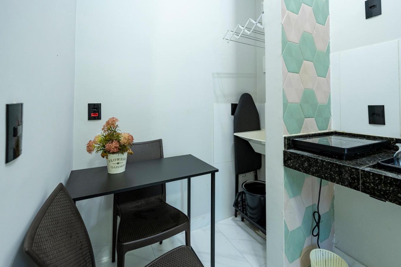 Studio equipado na area central com Wi-Fi
