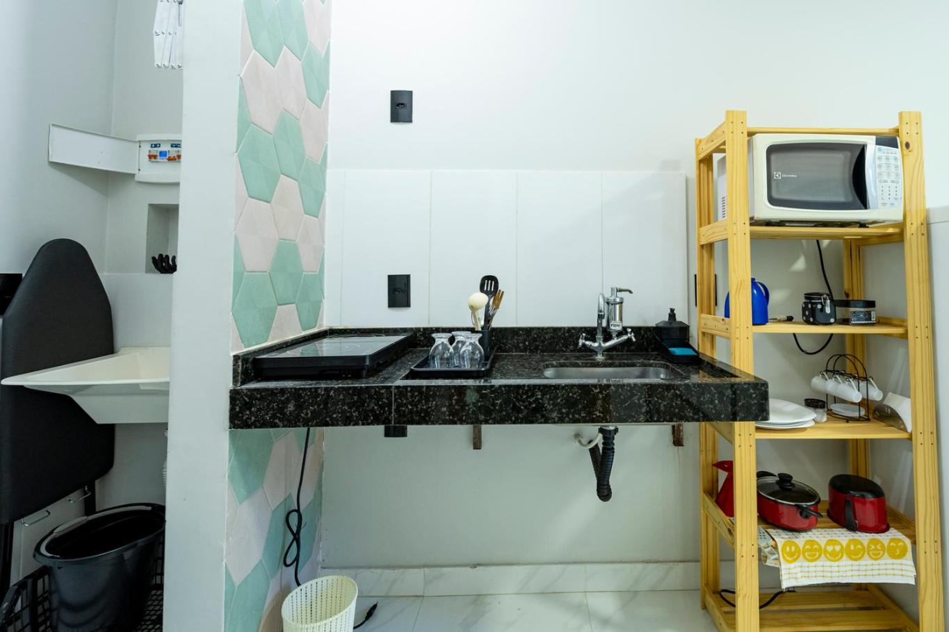 Studio equipado na area central com Wi-Fi