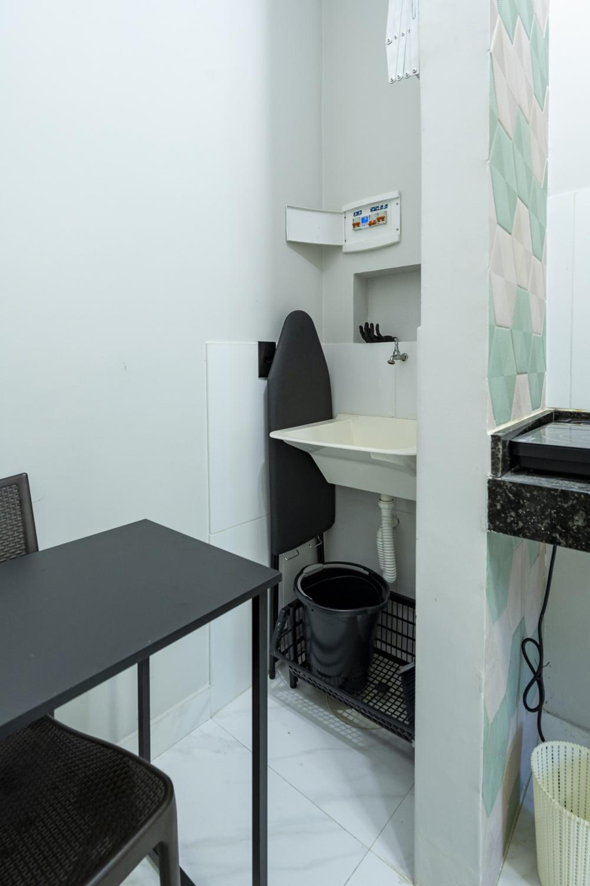Studio equipado na area central com Wi-Fi