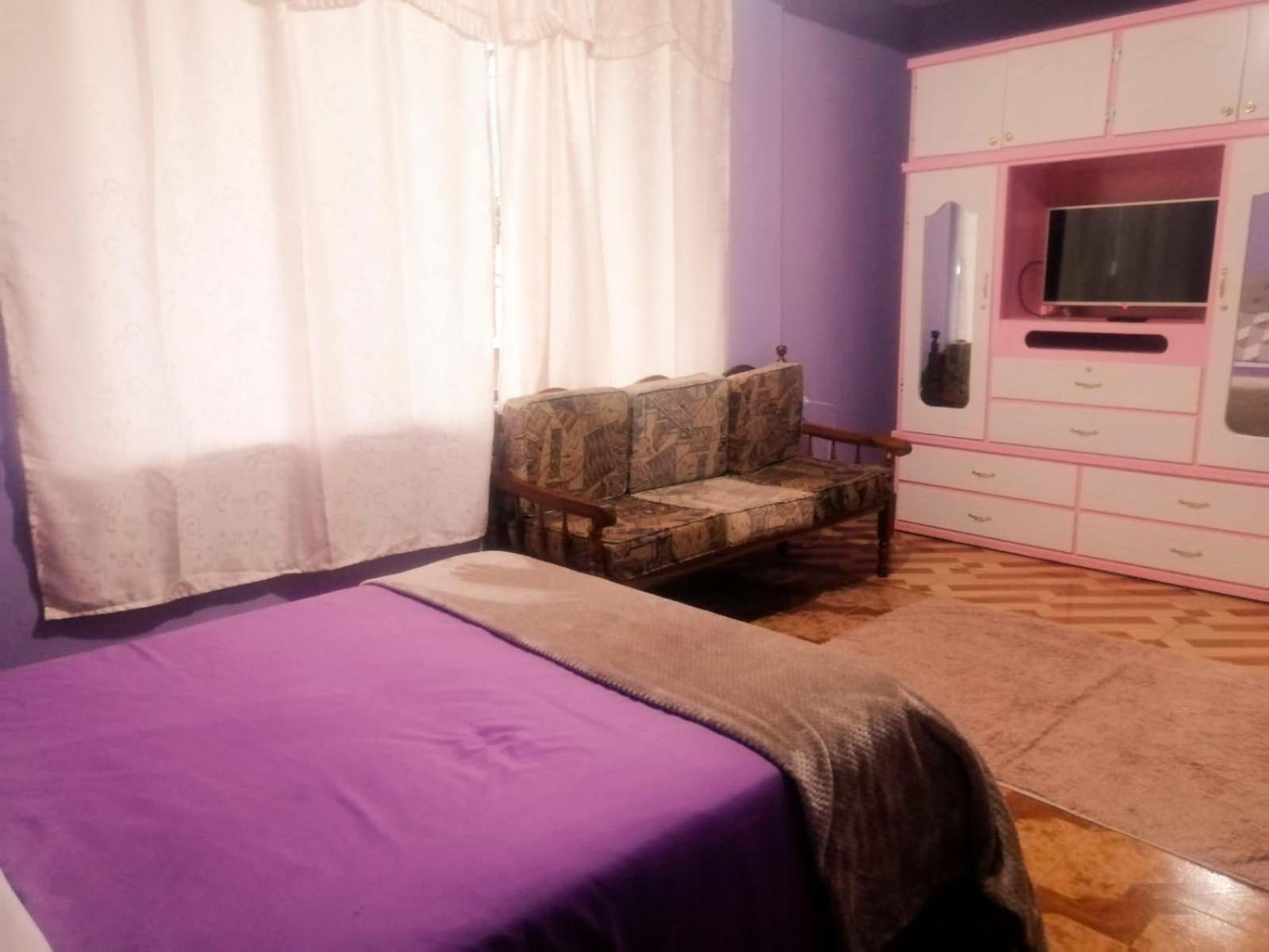 Casa Amarilla