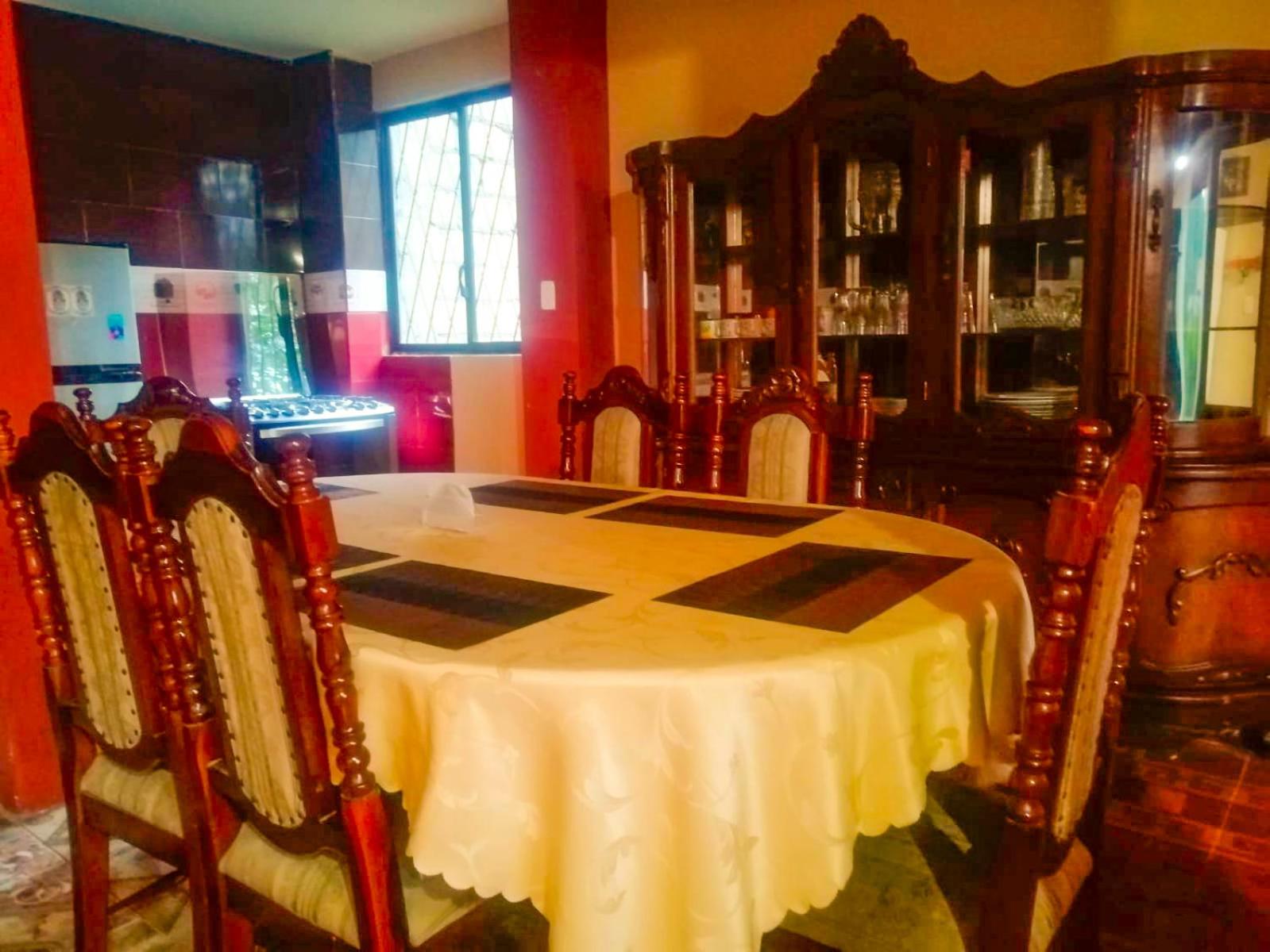 Casa Amarilla