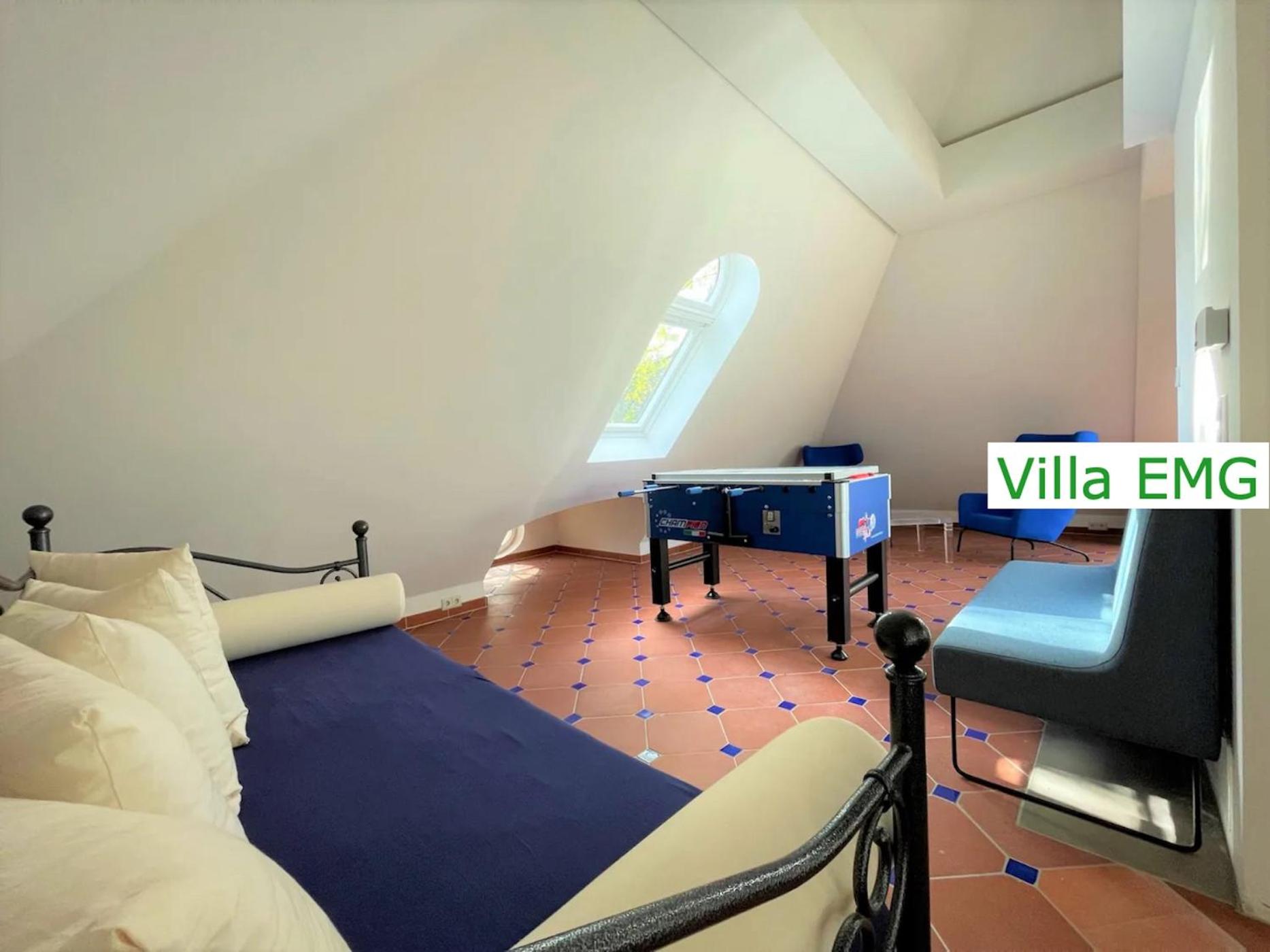 Luxus Ferienhaus Villa EMG Hannover, Messe, Braunschweig mit Sauna, Garten für Familien Gruppen bis 25 Personen