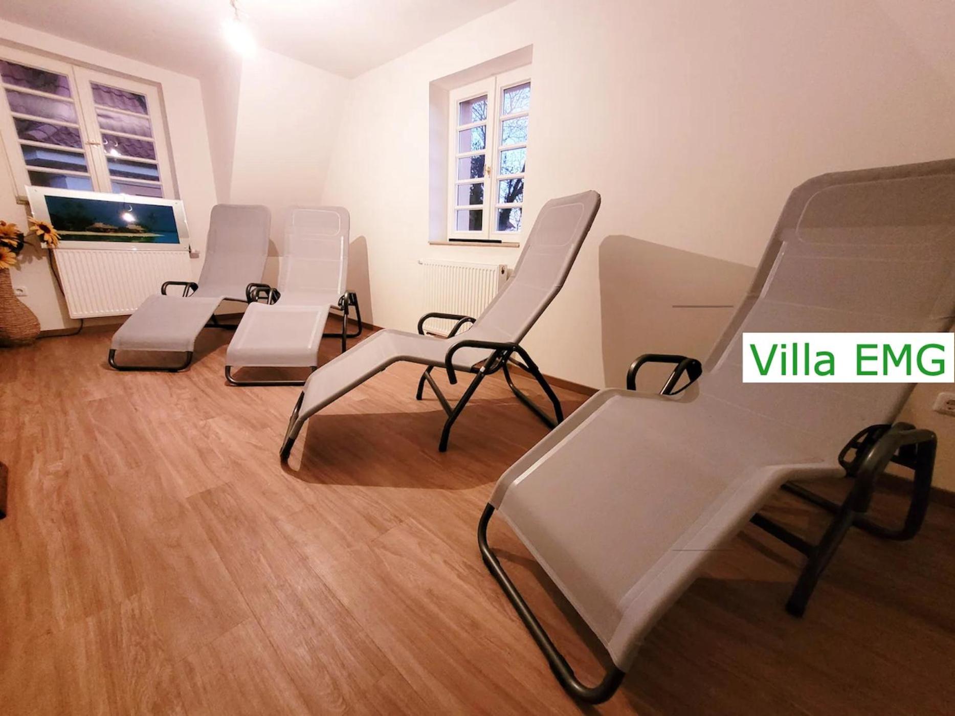 Luxus Ferienhaus Villa EMG Hannover, Messe, Braunschweig mit Sauna, Garten für Familien Gruppen bis 25 Personen