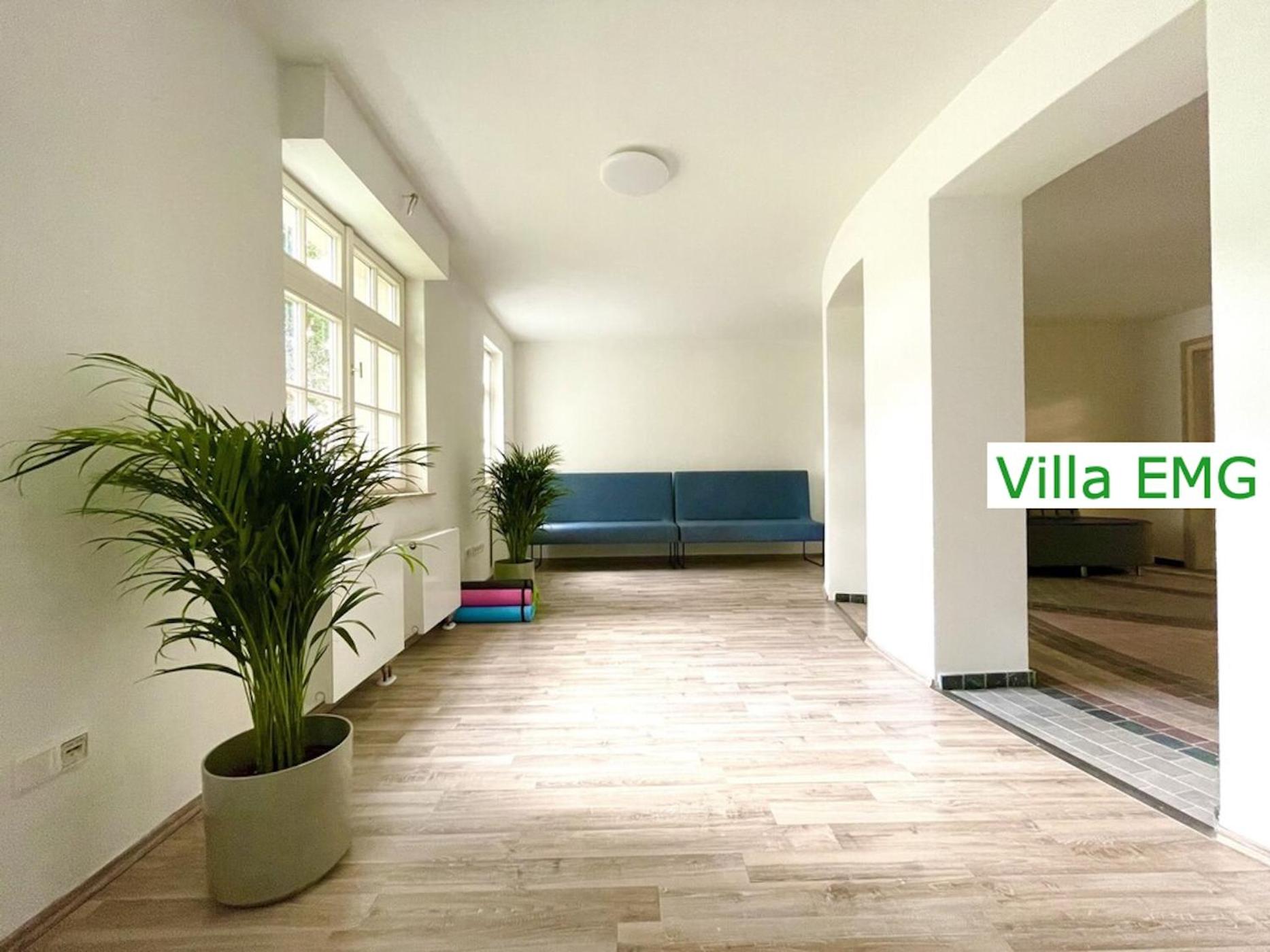 Luxus Ferienhaus Villa EMG Hannover, Messe, Braunschweig mit Sauna, Garten für Familien Gruppen bis 25 Personen