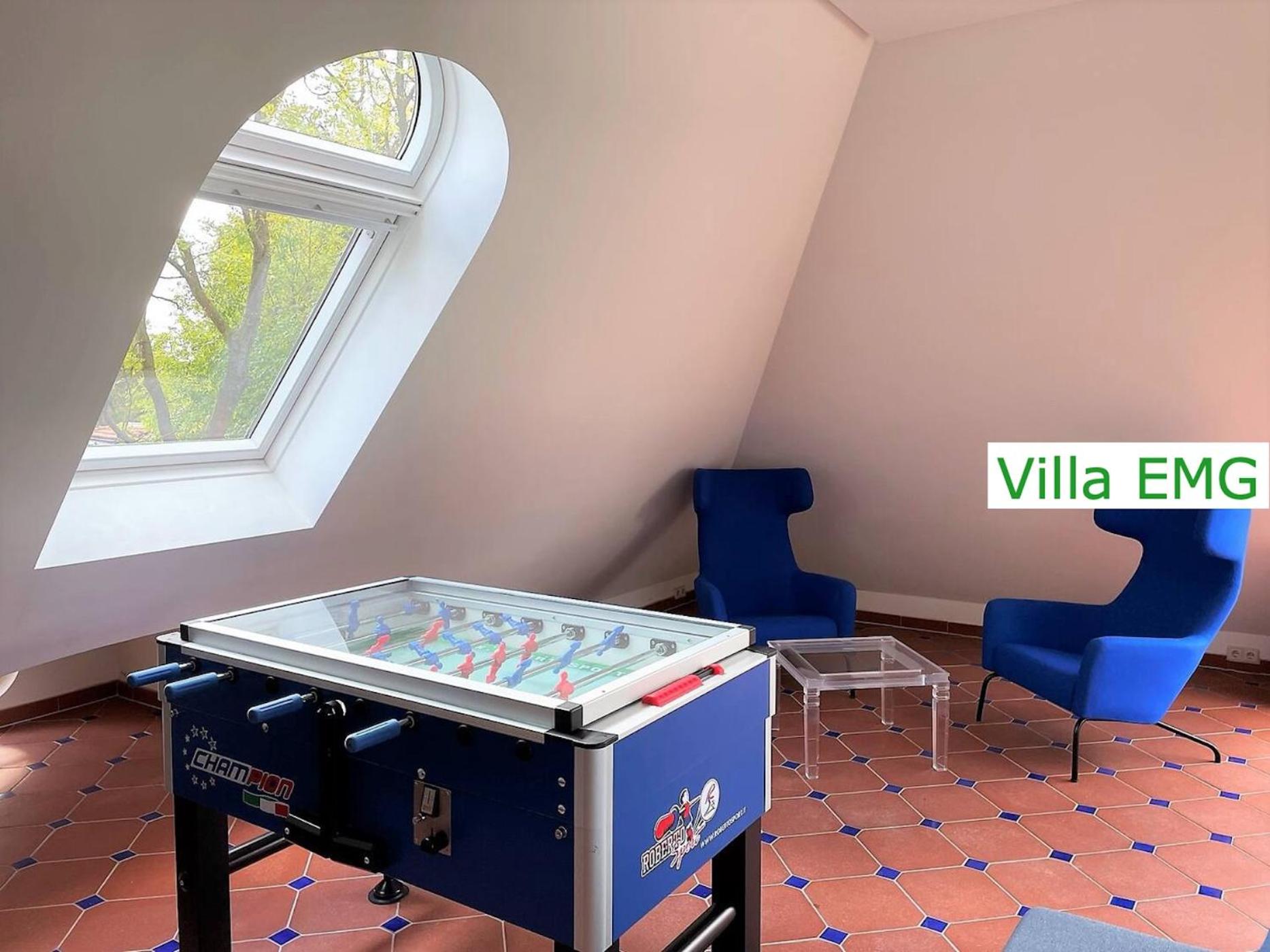 Luxus Ferienhaus Villa EMG Hannover, Messe, Braunschweig mit Sauna, Garten für Familien Gruppen bis 25 Personen
