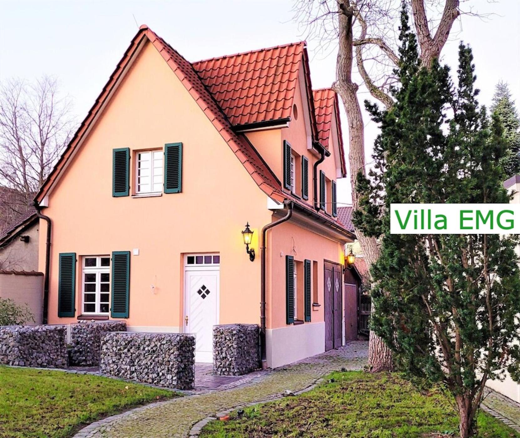 Luxus Ferienhaus Villa EMG Hannover, Messe, Braunschweig mit Sauna, Garten für Familien Gruppen bis 25 Personen