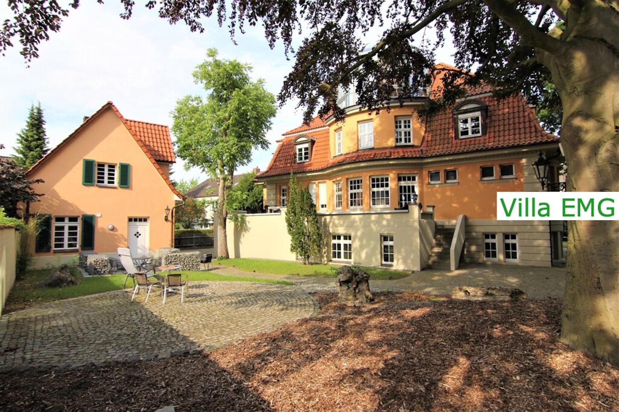 Luxus Ferienhaus Villa EMG Hannover, Messe, Braunschweig mit Sauna, Garten für Familien Gruppen bis 25 Personen