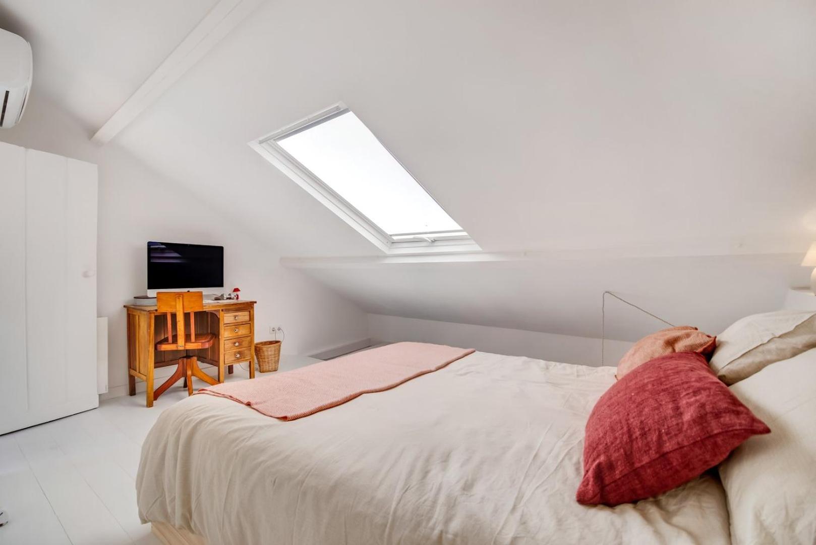 Cosy Duplex Rooftoop w/ AC | By Airnest view 4