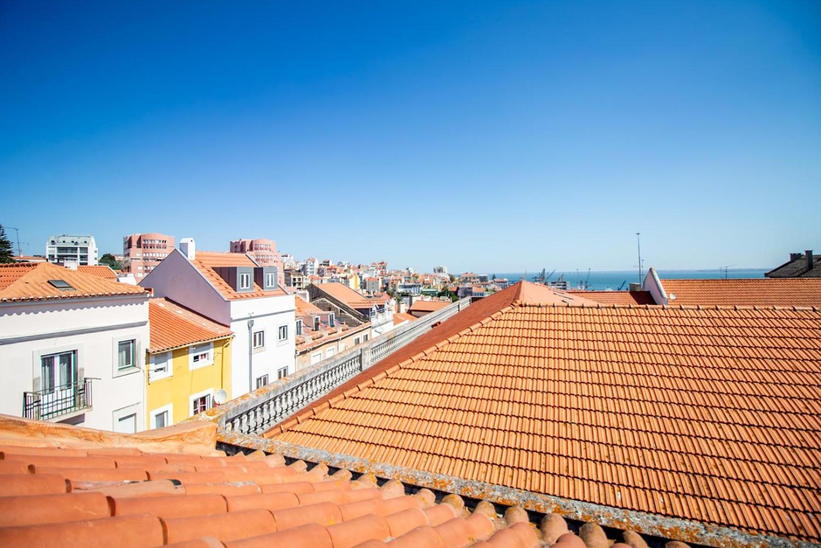 Cosy Duplex Rooftoop w/ AC | By Airnest view 5