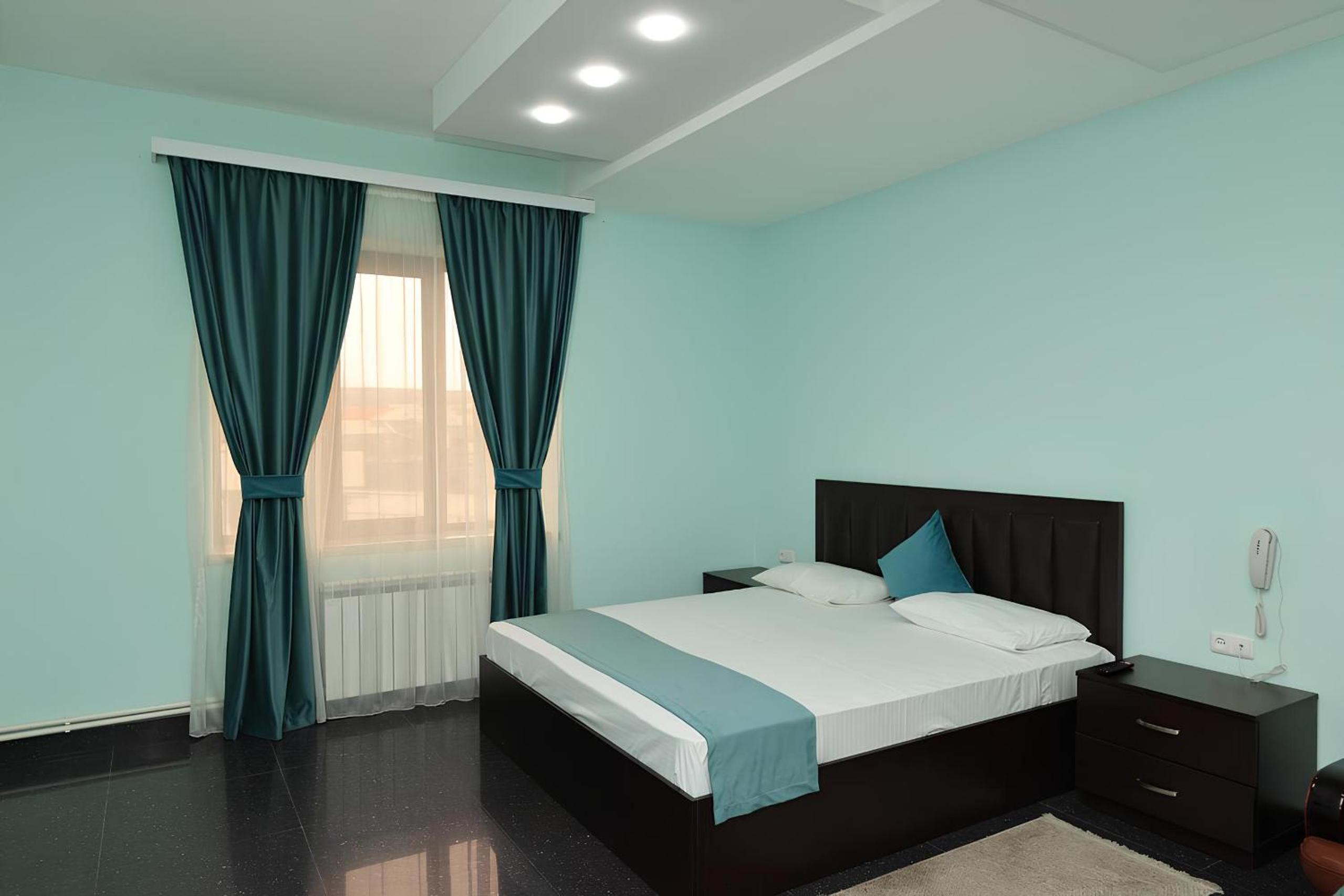 New Continental Hotel, photo 14
