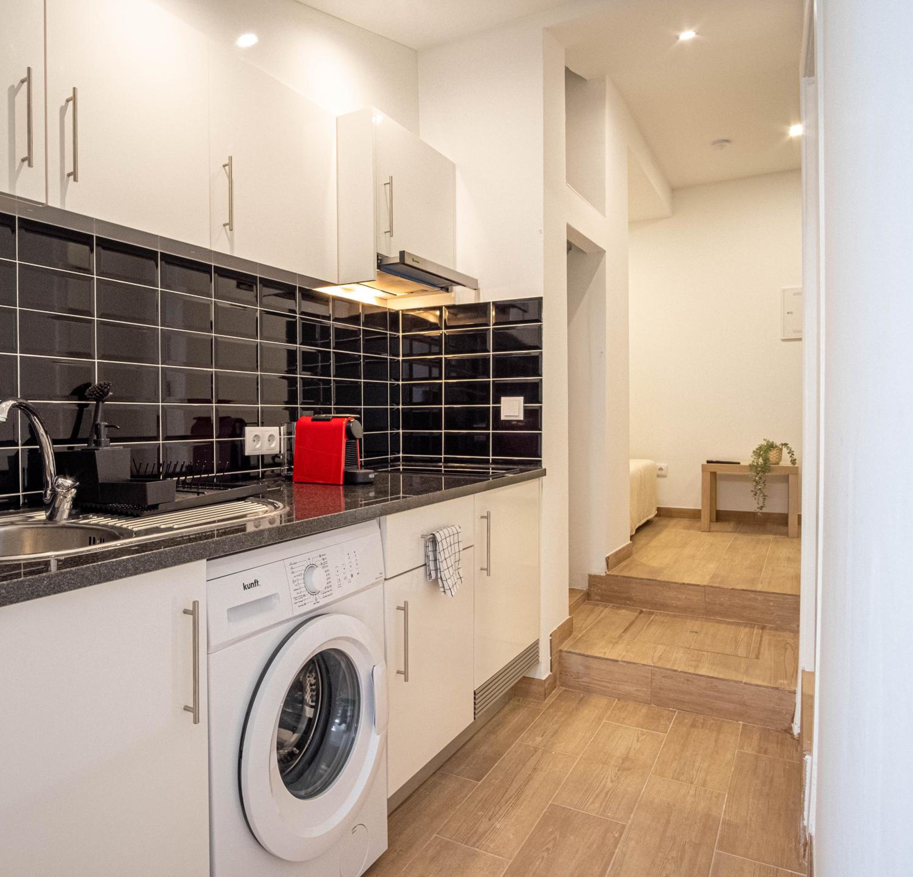 Full Apartment Near Tour of Belem - Touristic Area view 2