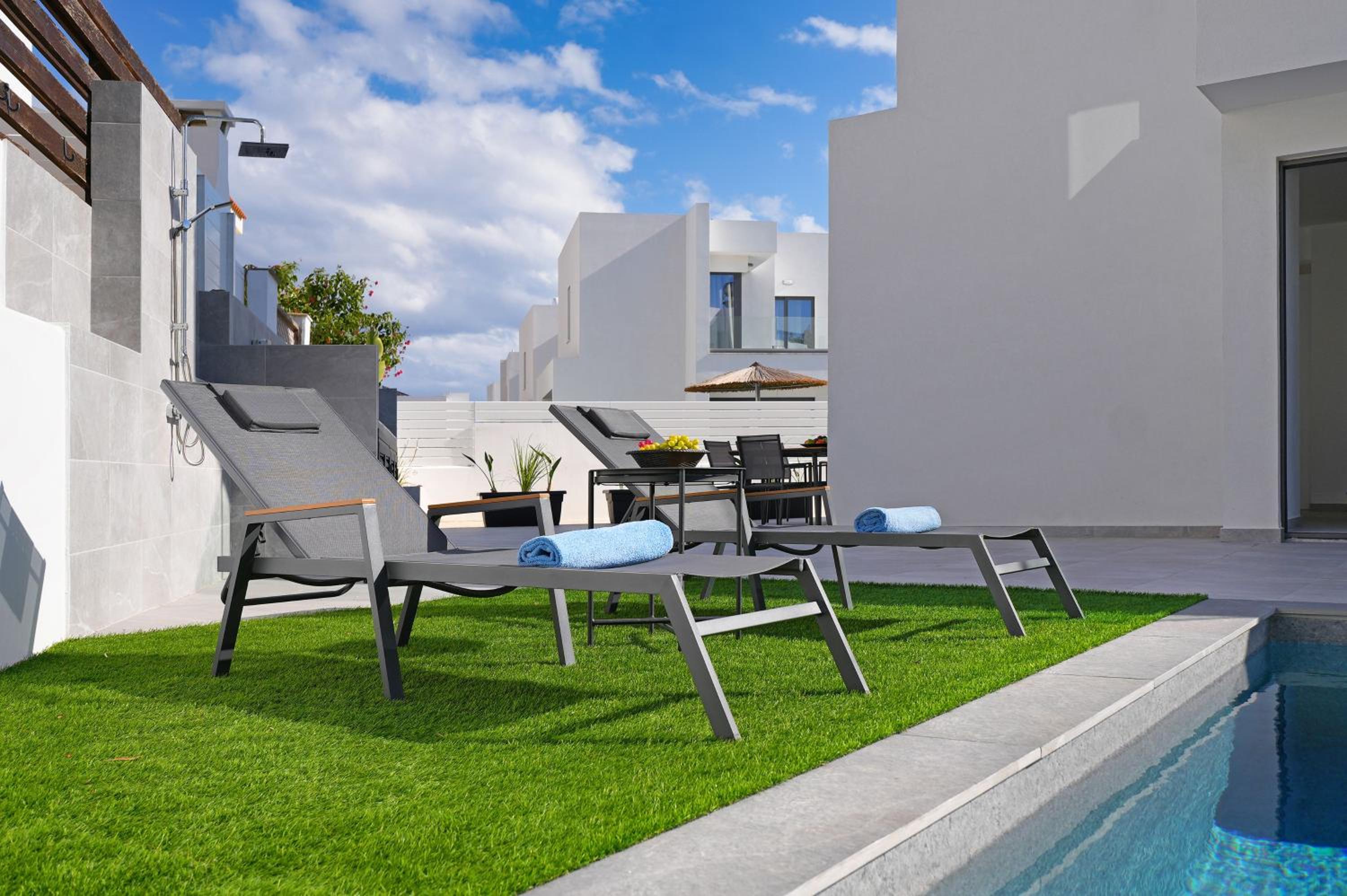 Villa Vitalia - 3 En-suite Beds with Private Pool