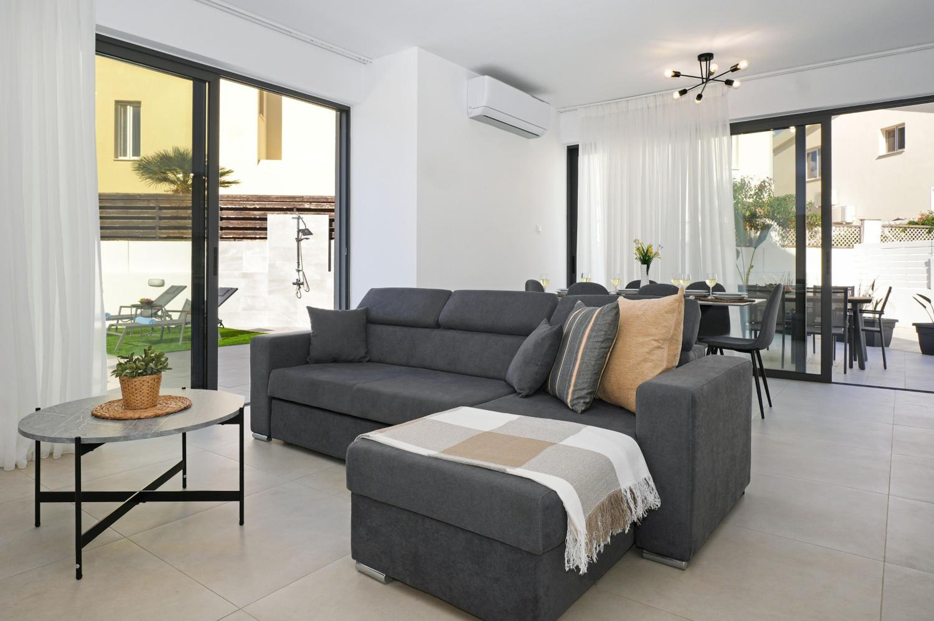 Villa Vitalia - 3 En-suite Beds with Private Pool