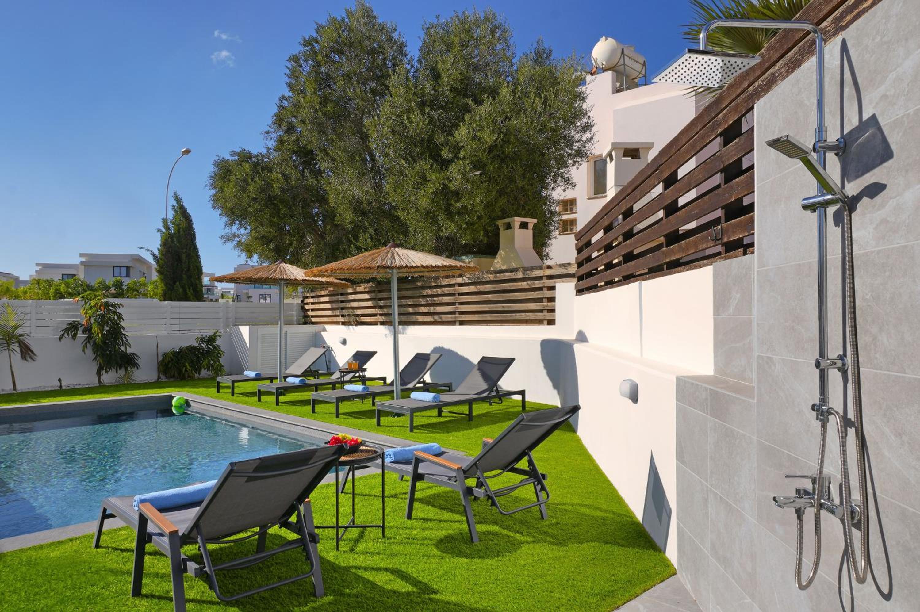 Villa Vitalia - 3 En-suite Beds with Private Pool