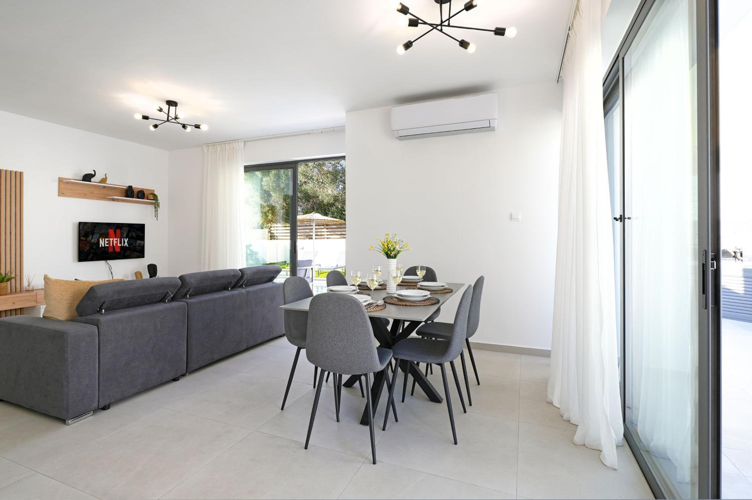 Villa Vitalia - 3 En-suite Beds with Private Pool