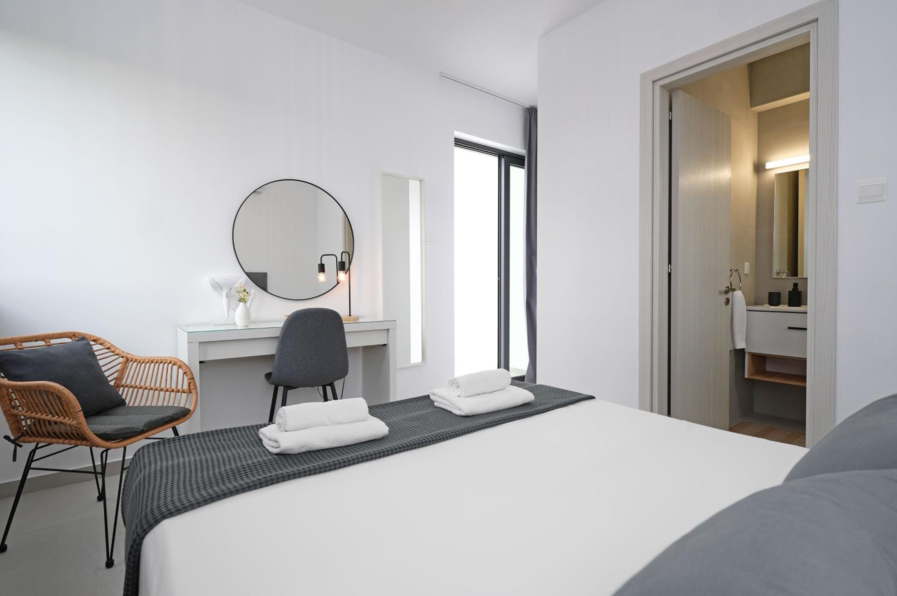Villa Vitalia - 3 En-suite Beds with Private Pool