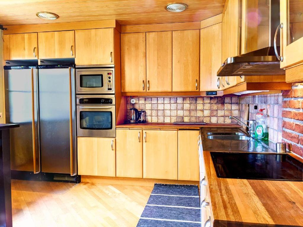 Cozy Forest View Villa with 5 Bedrooms view 4