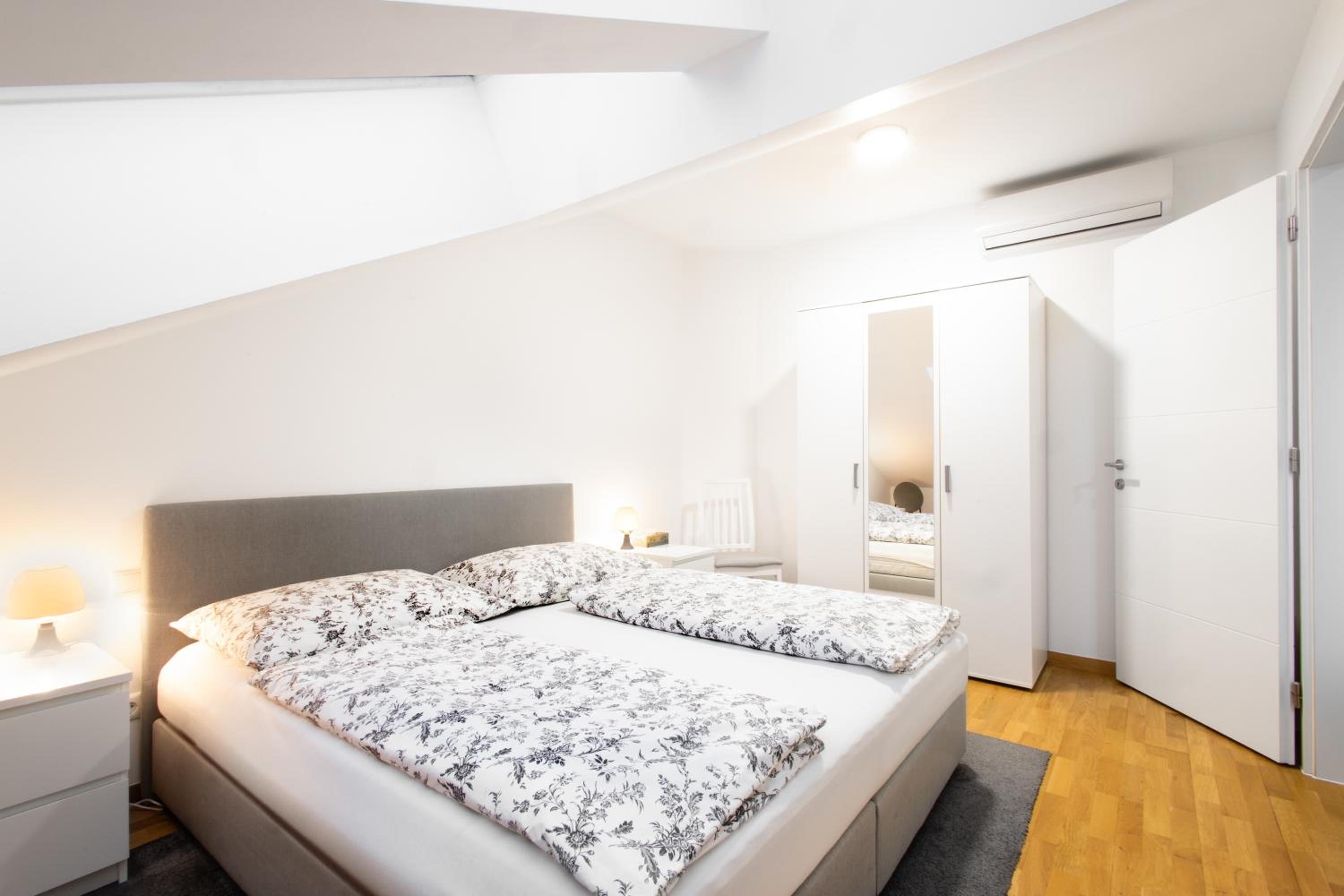 Lé David City Apartments 1020
