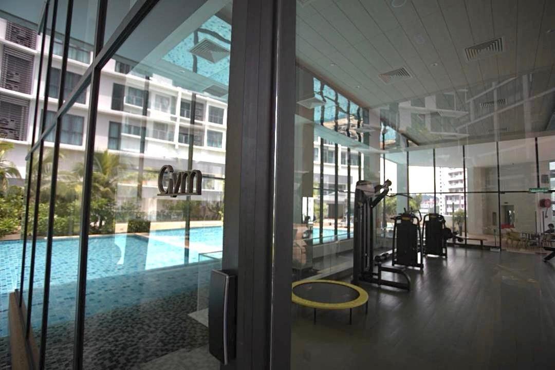 Elegant 1BR in OOAK Suites, Mont Kiara KL - Walk to Malls & Dining