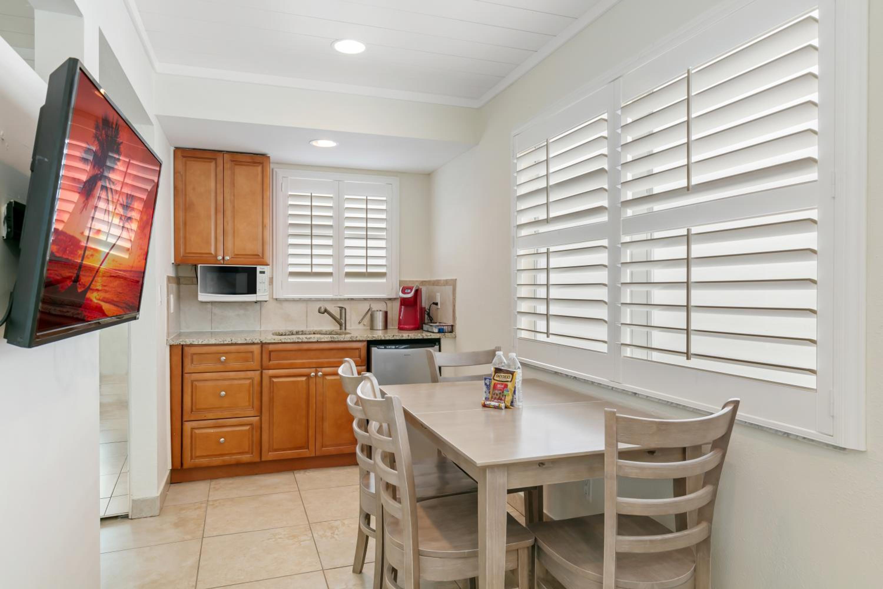Siesta Key Beach Resort and Suites view 4