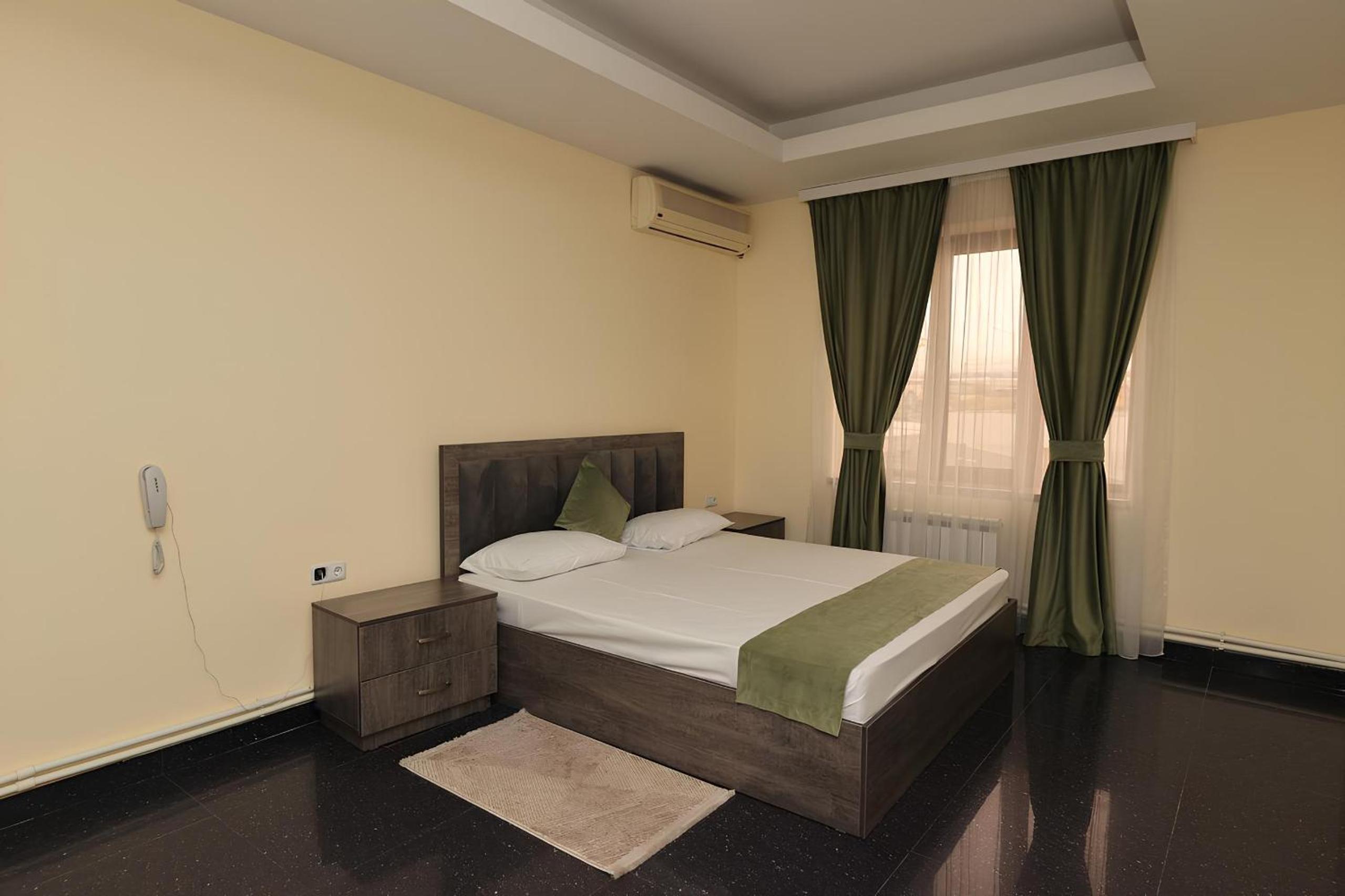 New Continental Hotel, photo 20
