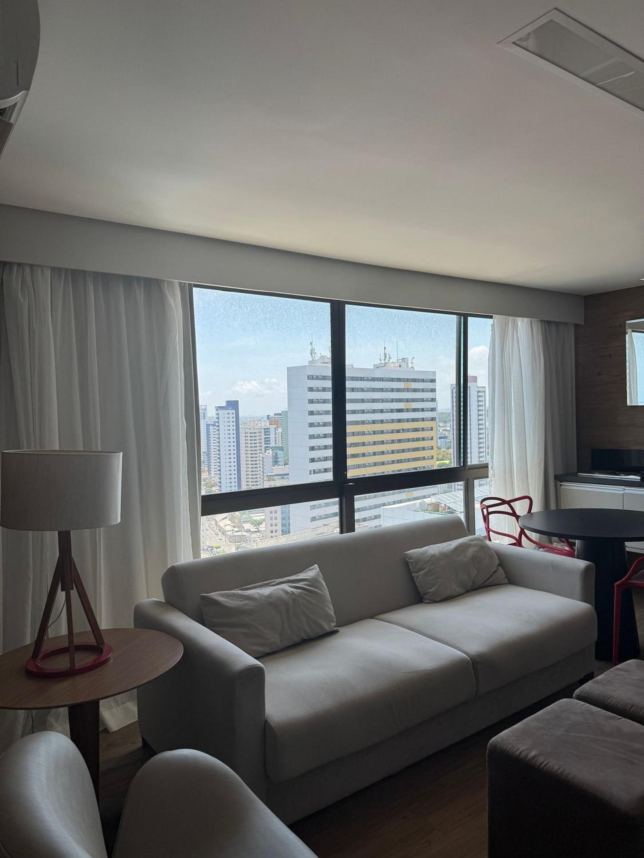 Pontes Home Stay - Flats em Boa Viagem por Yolo