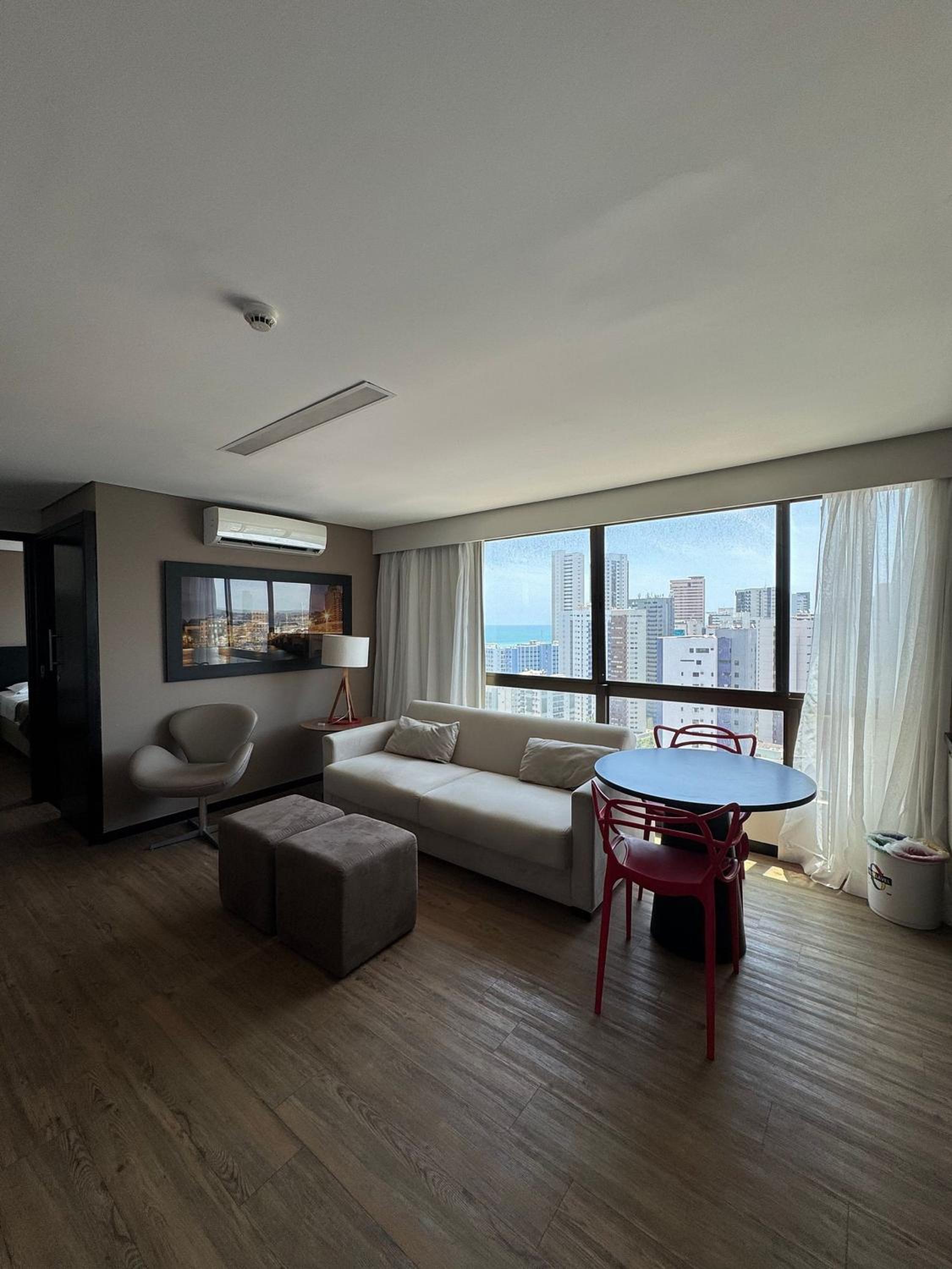 Pontes Home Stay - Flats em Boa Viagem por Yolo