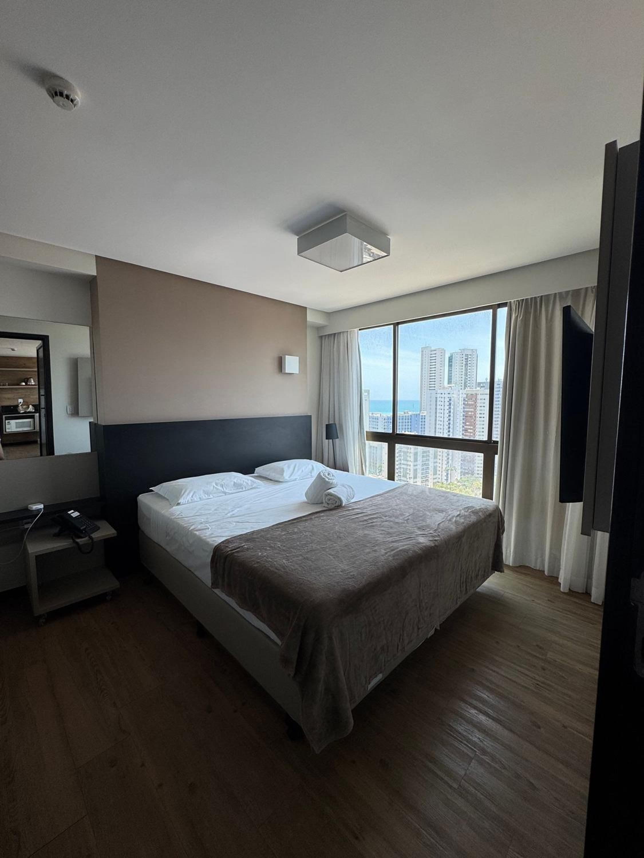 Pontes Home Stay - Flats em Boa Viagem por Yolo
