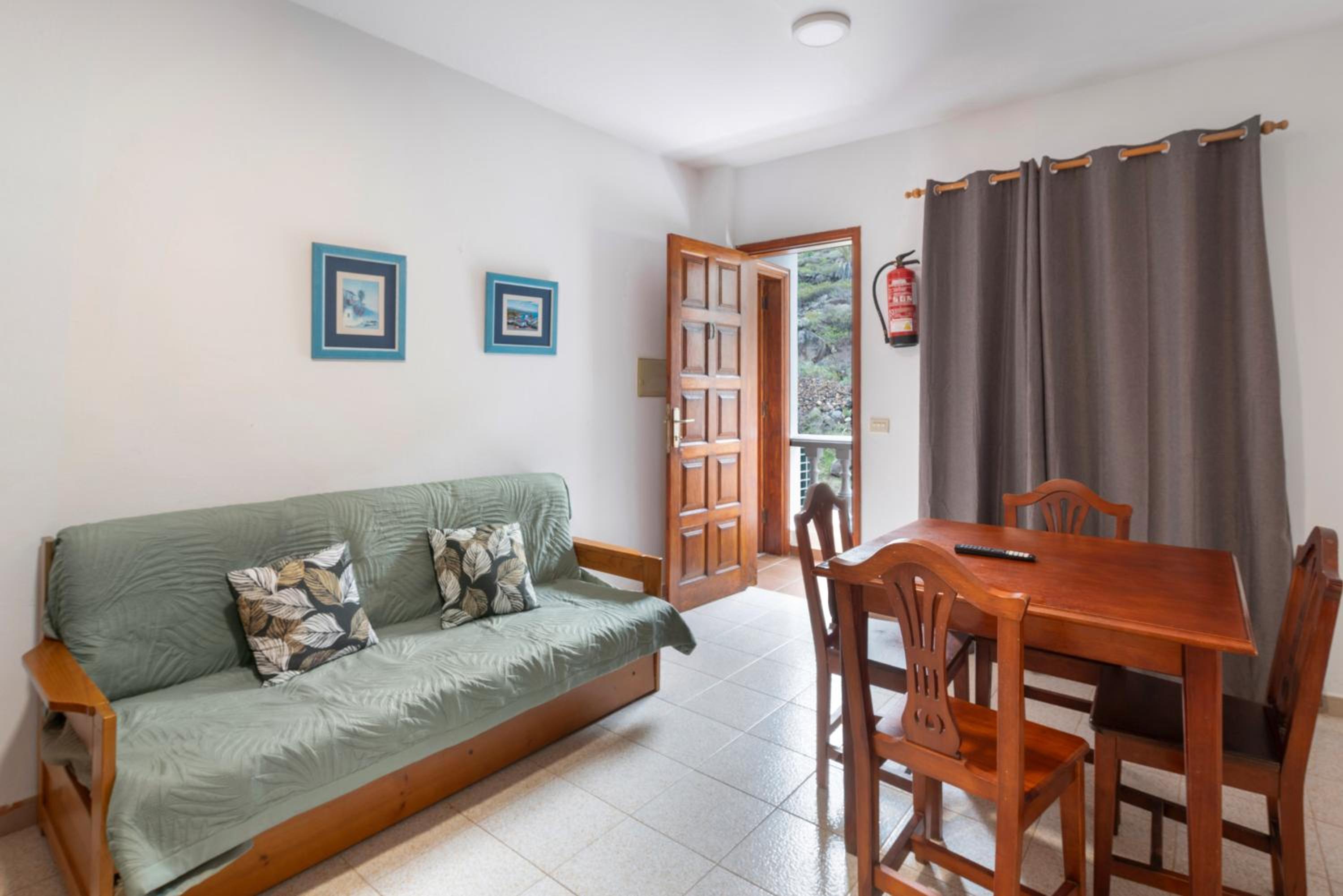 Apartamentos La Fajana