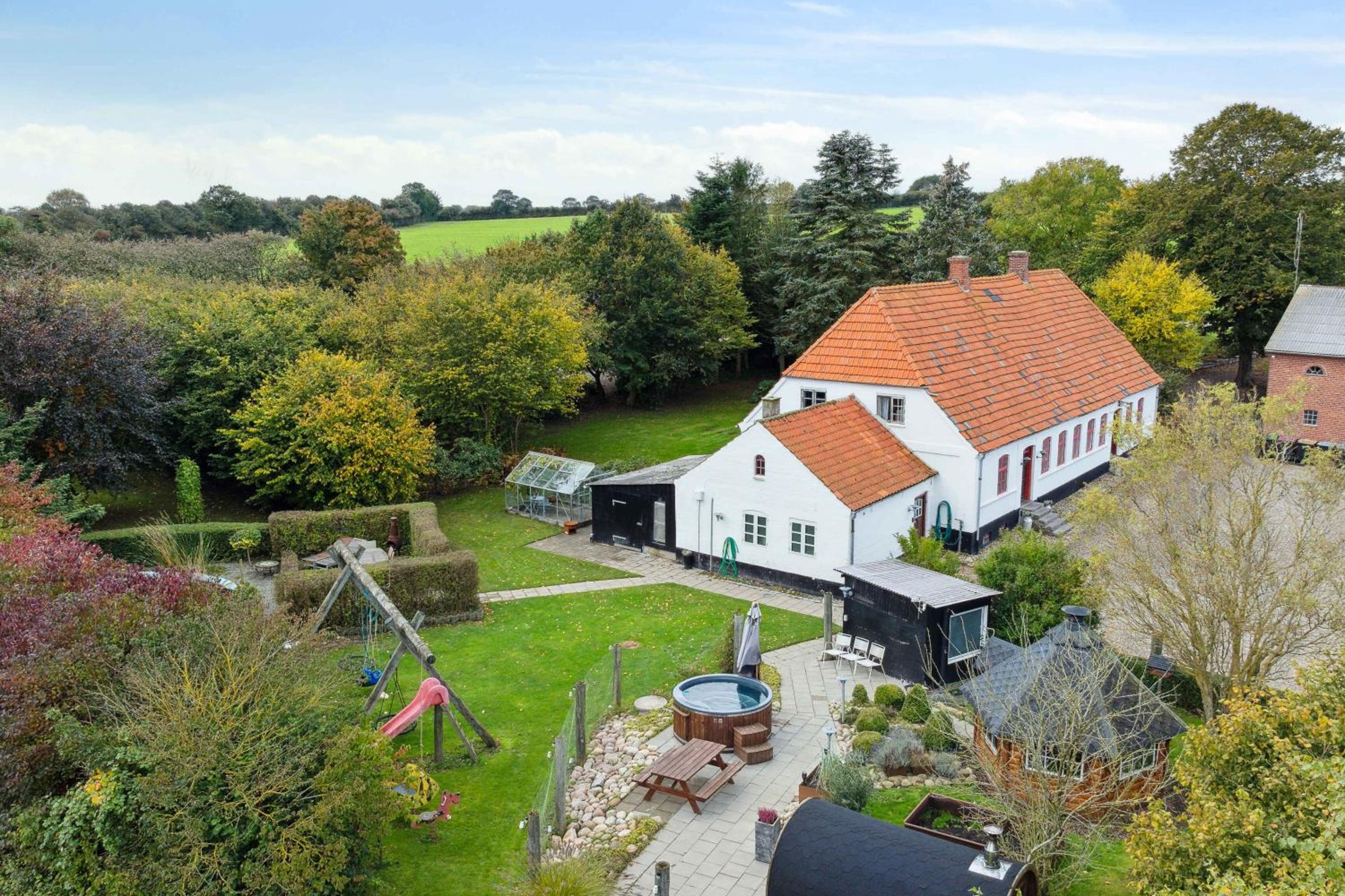 750 M2 Countryside Idyll With Activity Room