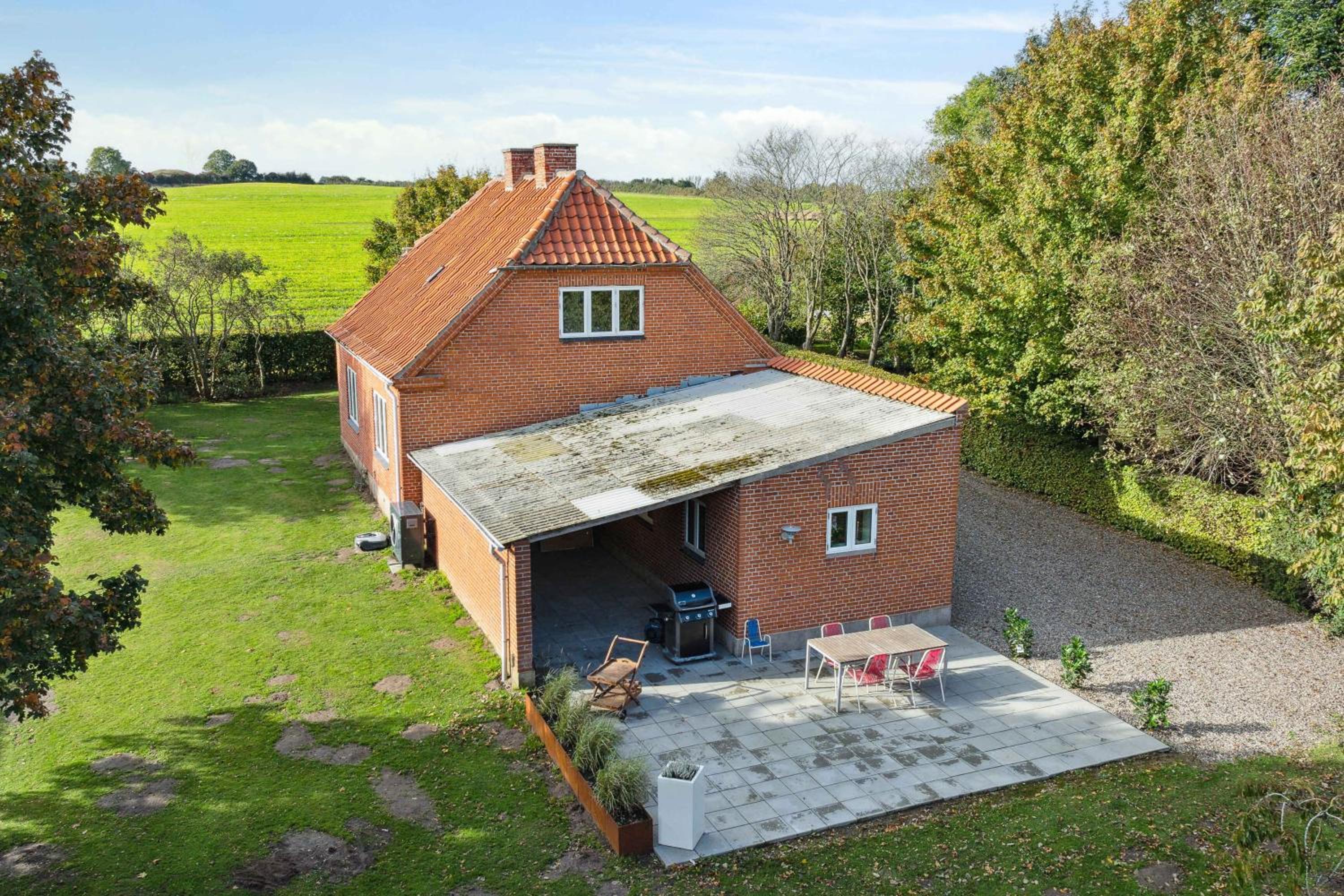 750 M2 Countryside Idyll With Activity Room