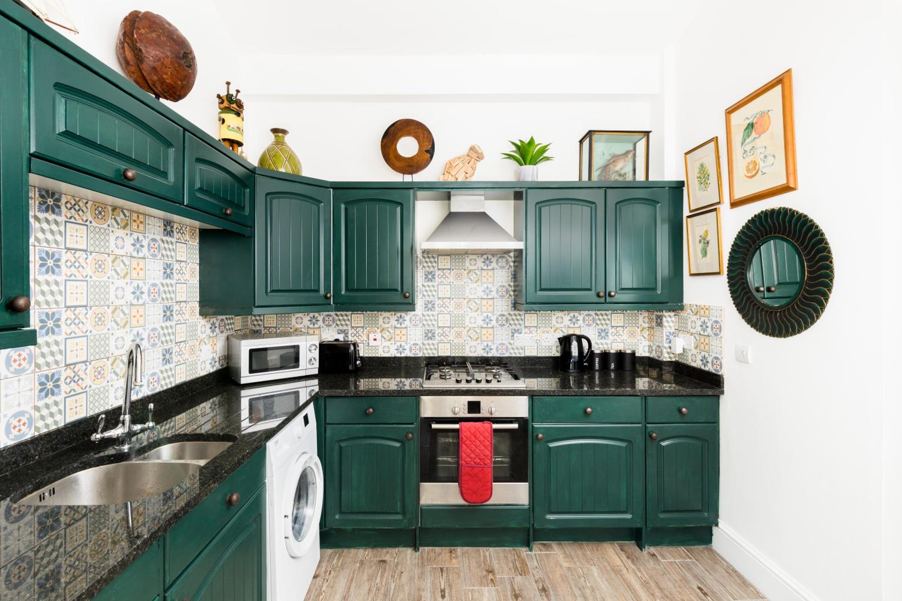 Charming vaulted apartment nr Docks with parking in Judges Lodgings view 5