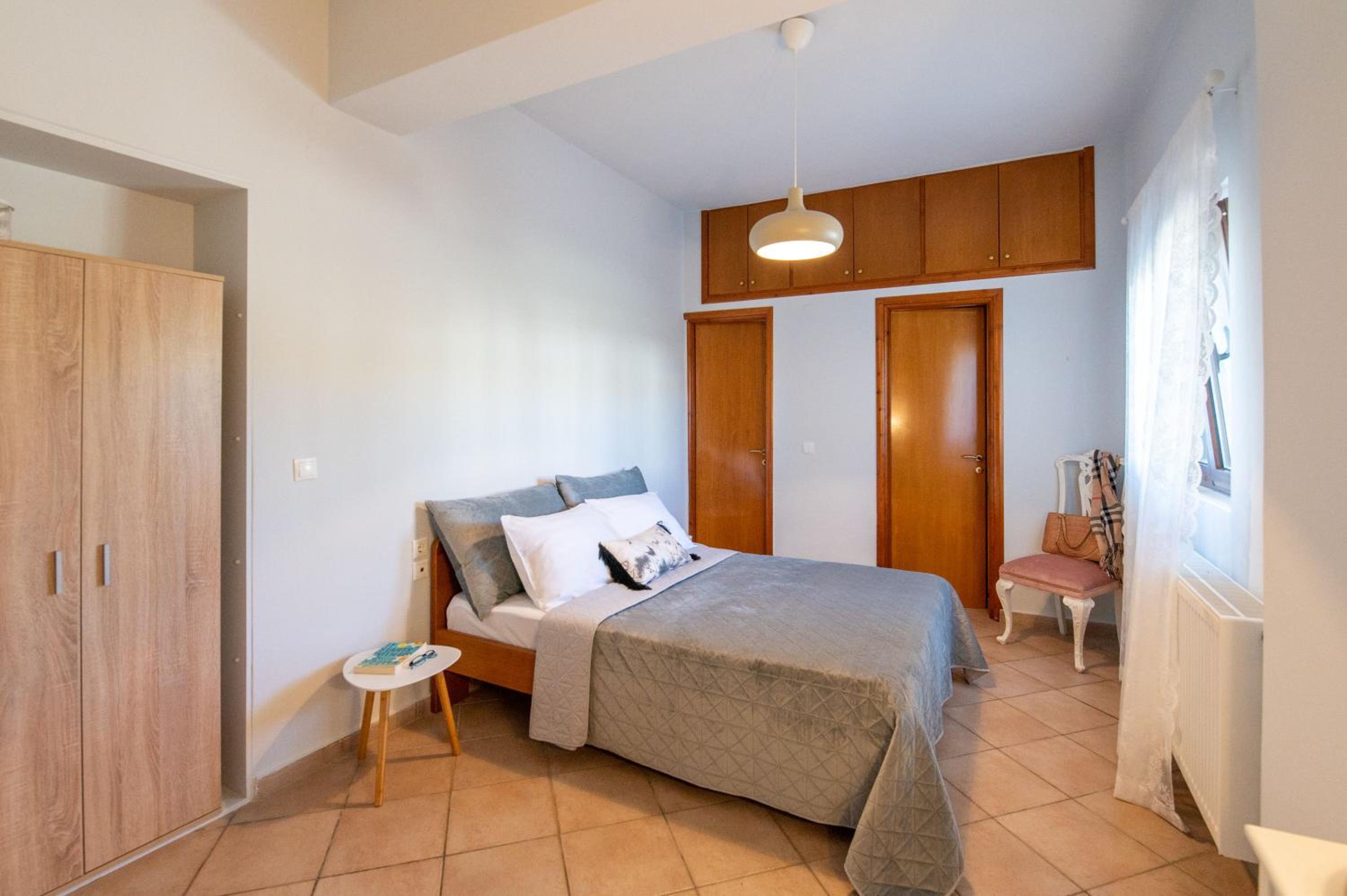 Natalia's Apartment in Tavronitis view 2