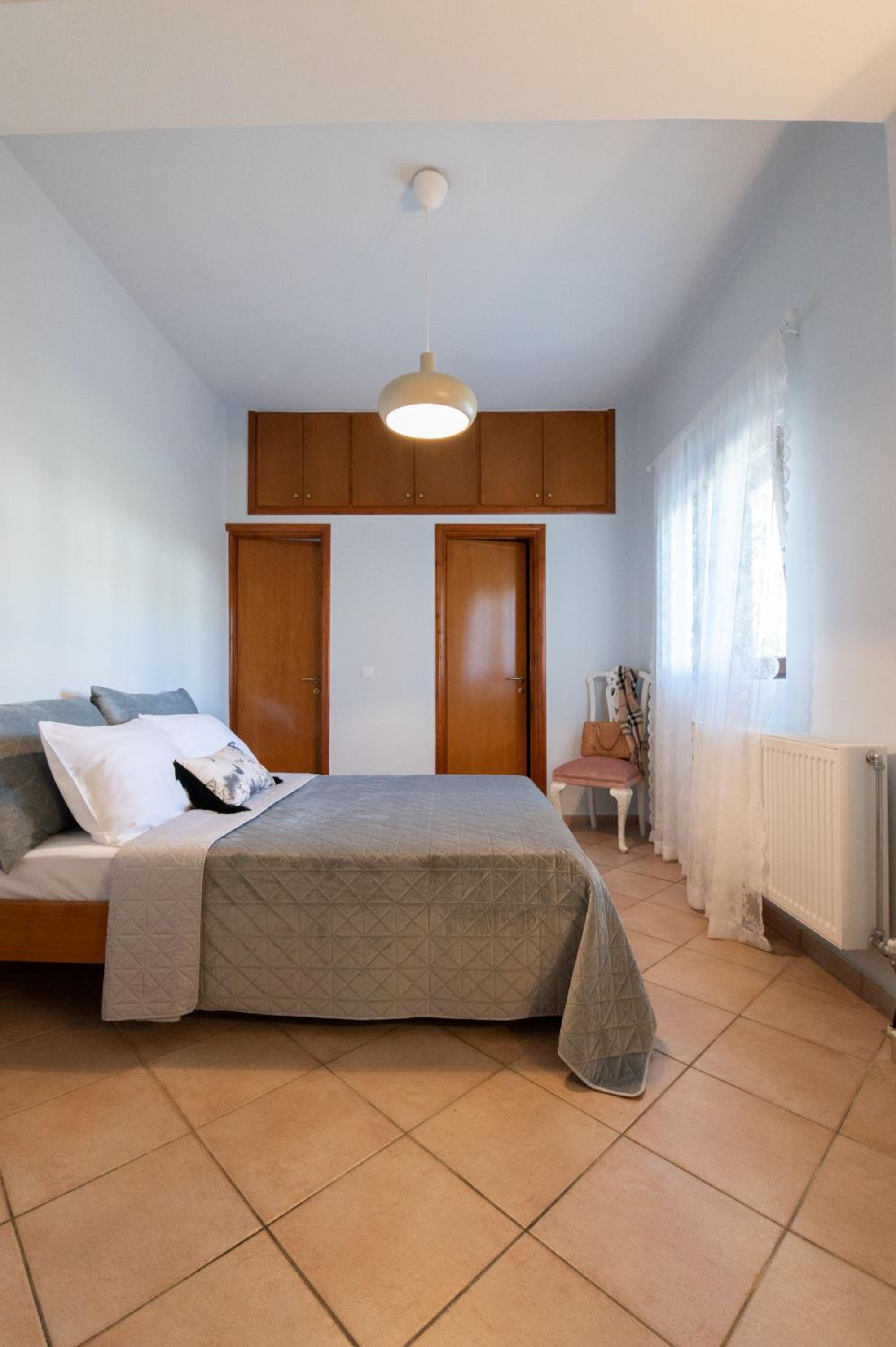 Natalia's Apartment in Tavronitis view 4