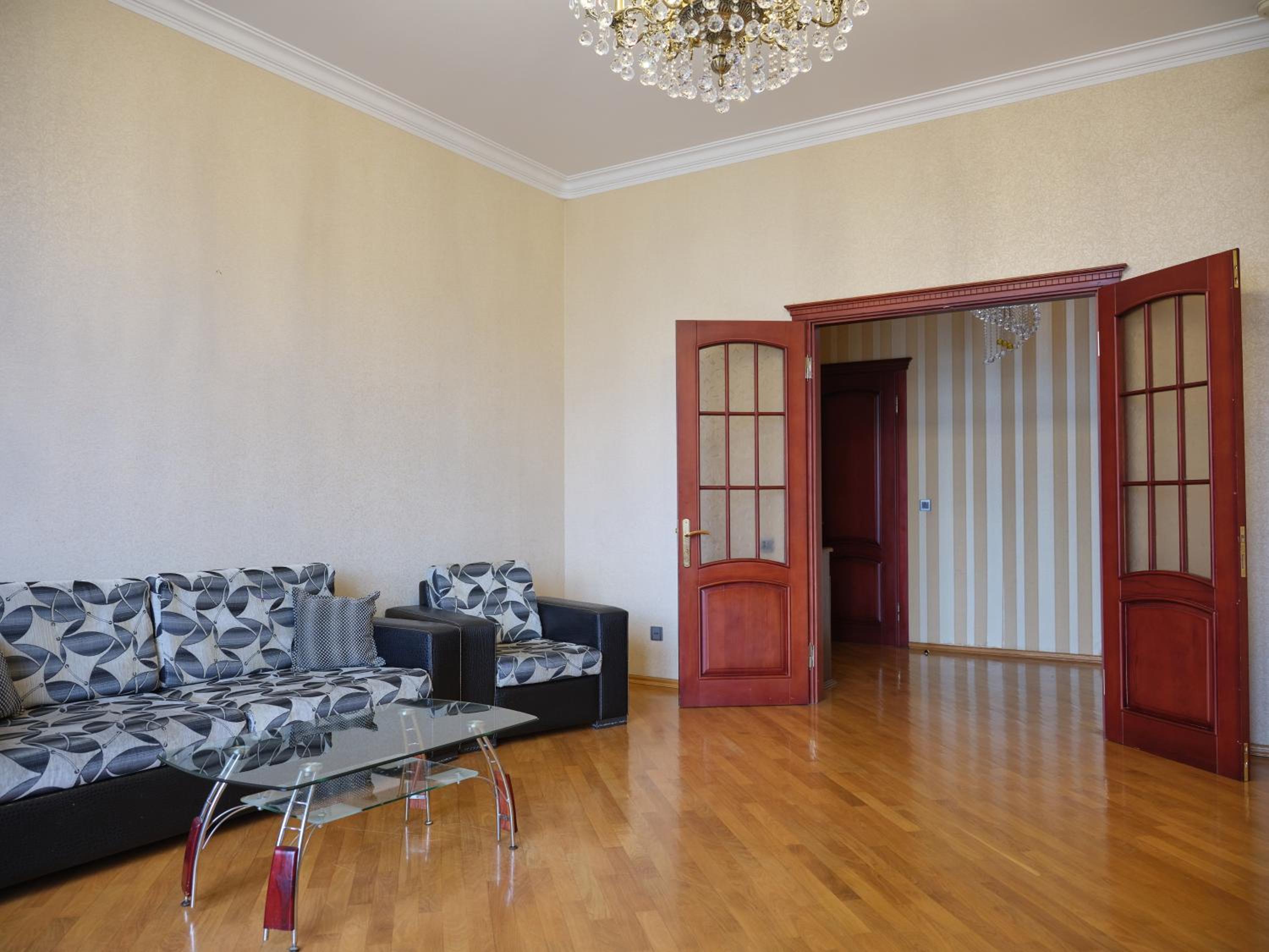 Luxury Central Apartment