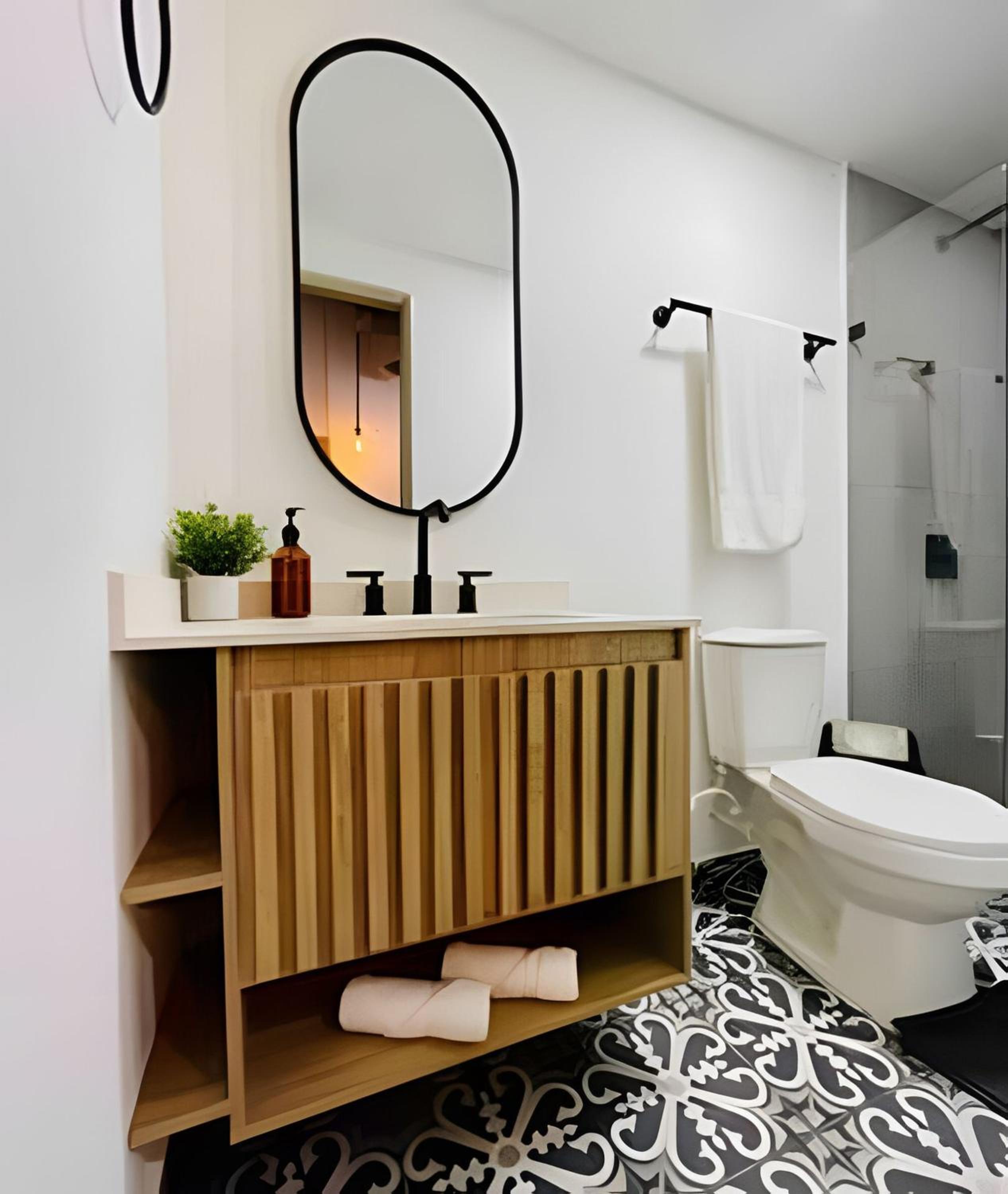 Gloria San Marcos - Elegancia y confort en casa moderna y acogedora