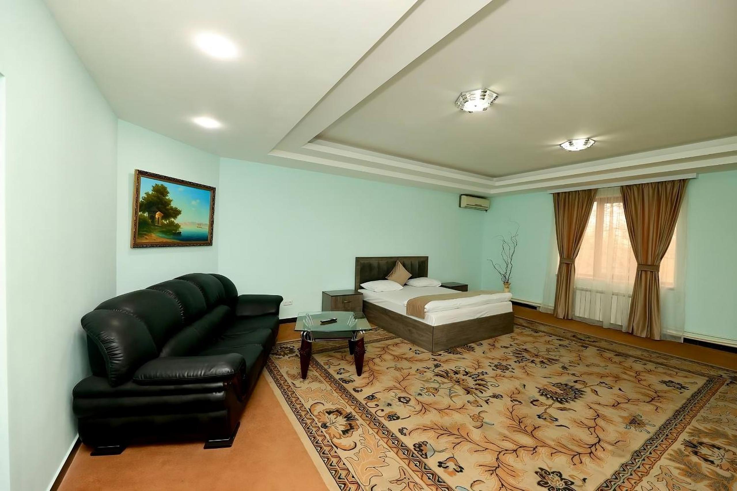 New Continental Hotel, photo 22