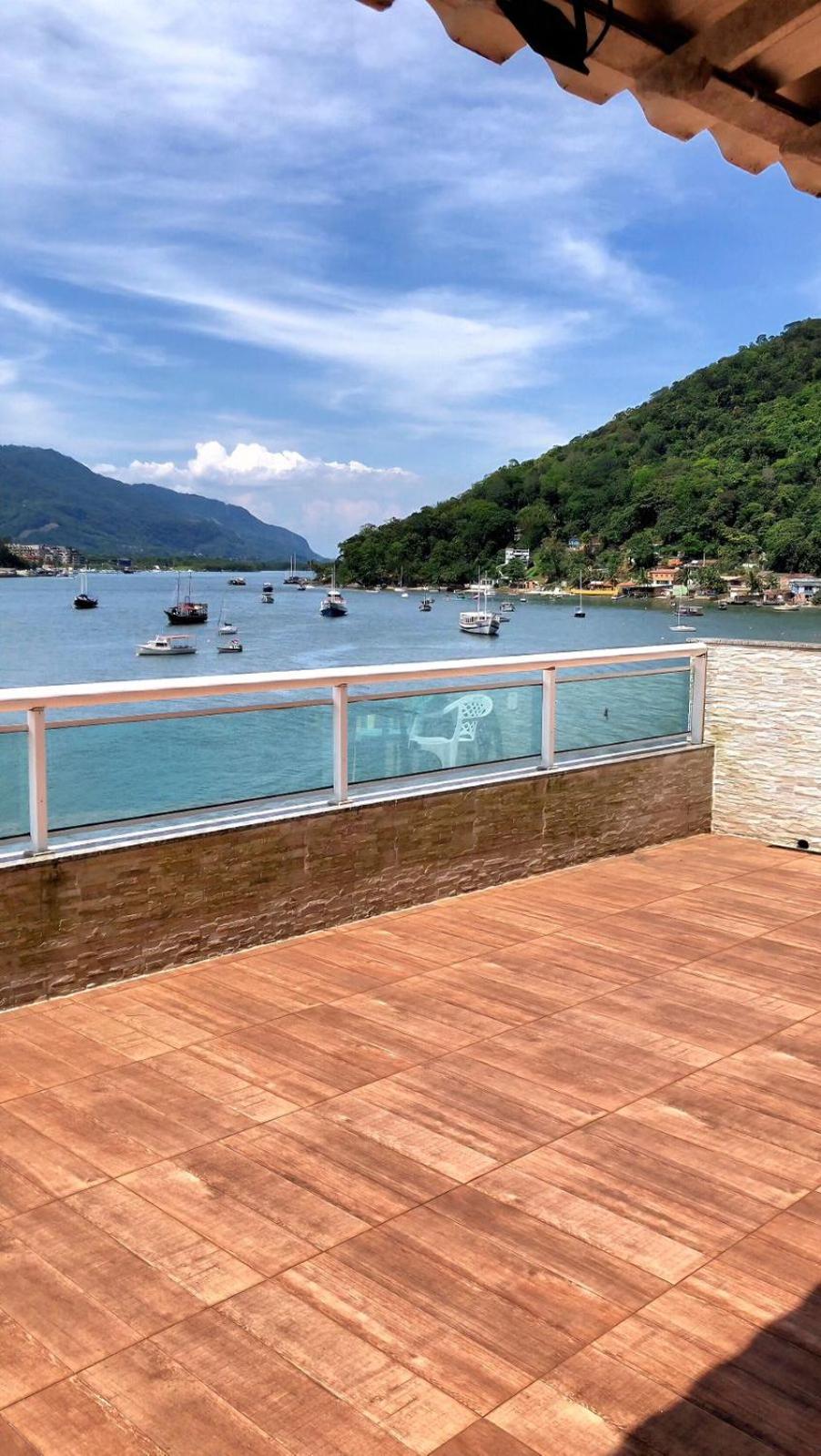 Casa na praia com vista para o mar