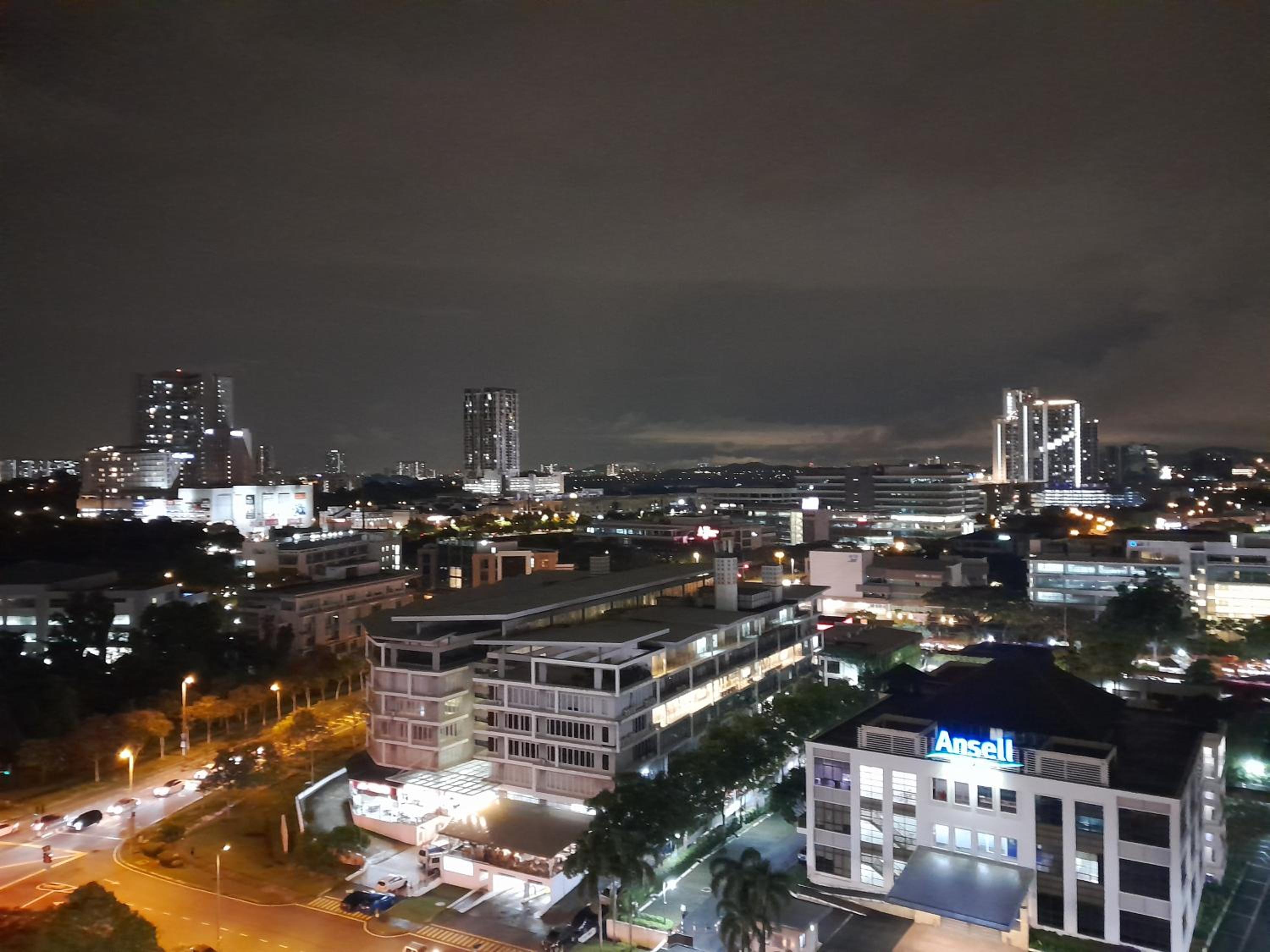 APEX TOWER Cybersquare Cyberjaya high speed wifi & Free Parking BY NSB photo 3