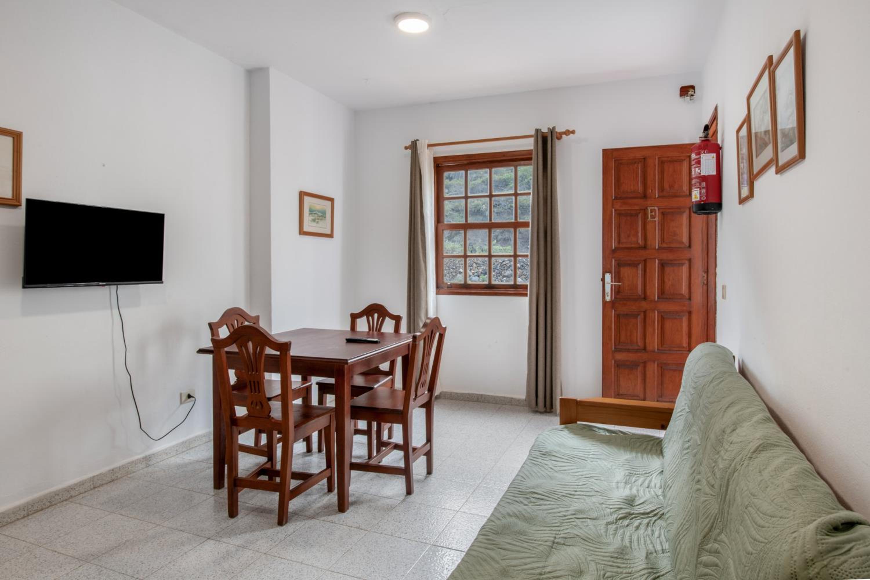 Apartamentos La Fajana