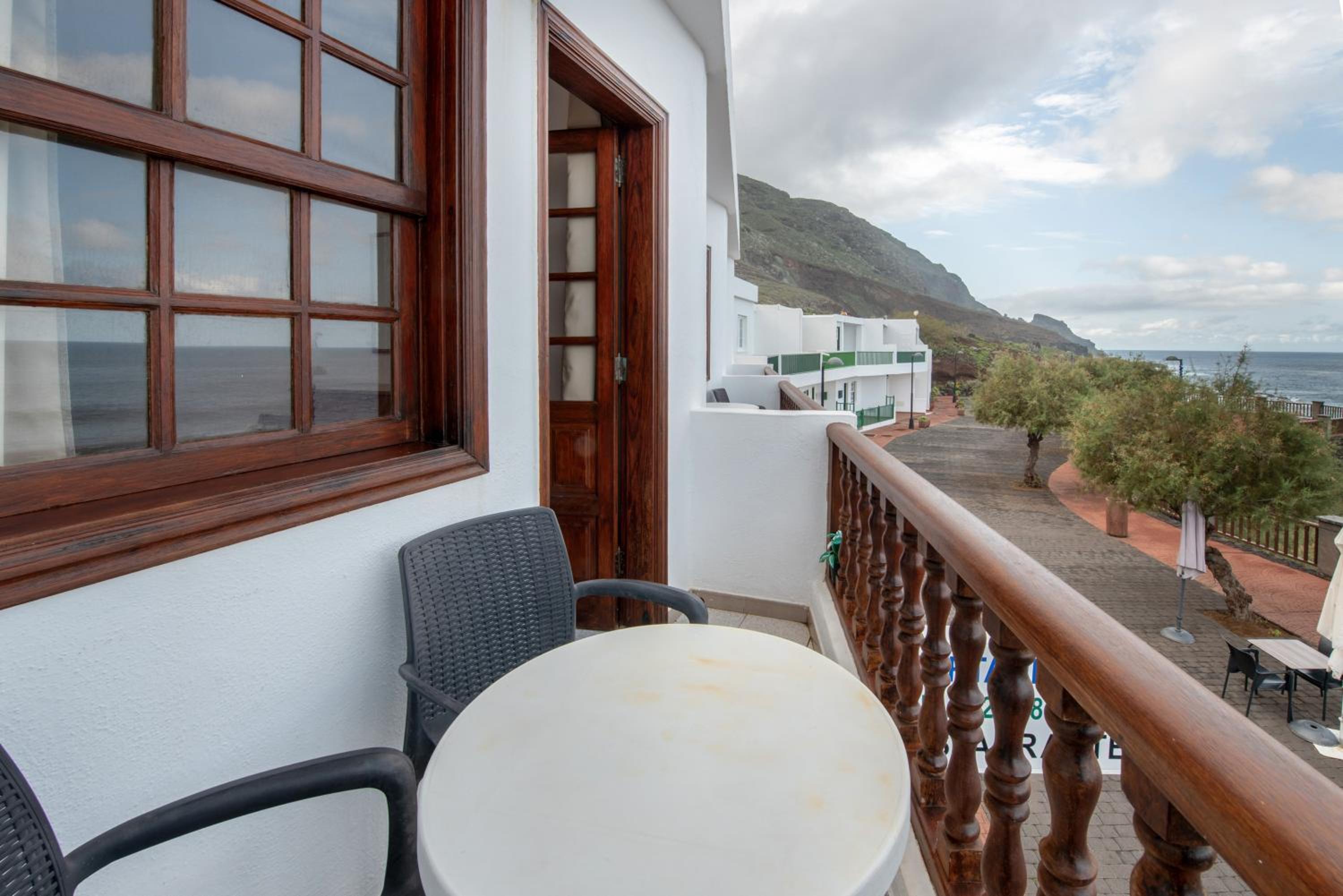 Apartamentos La Fajana