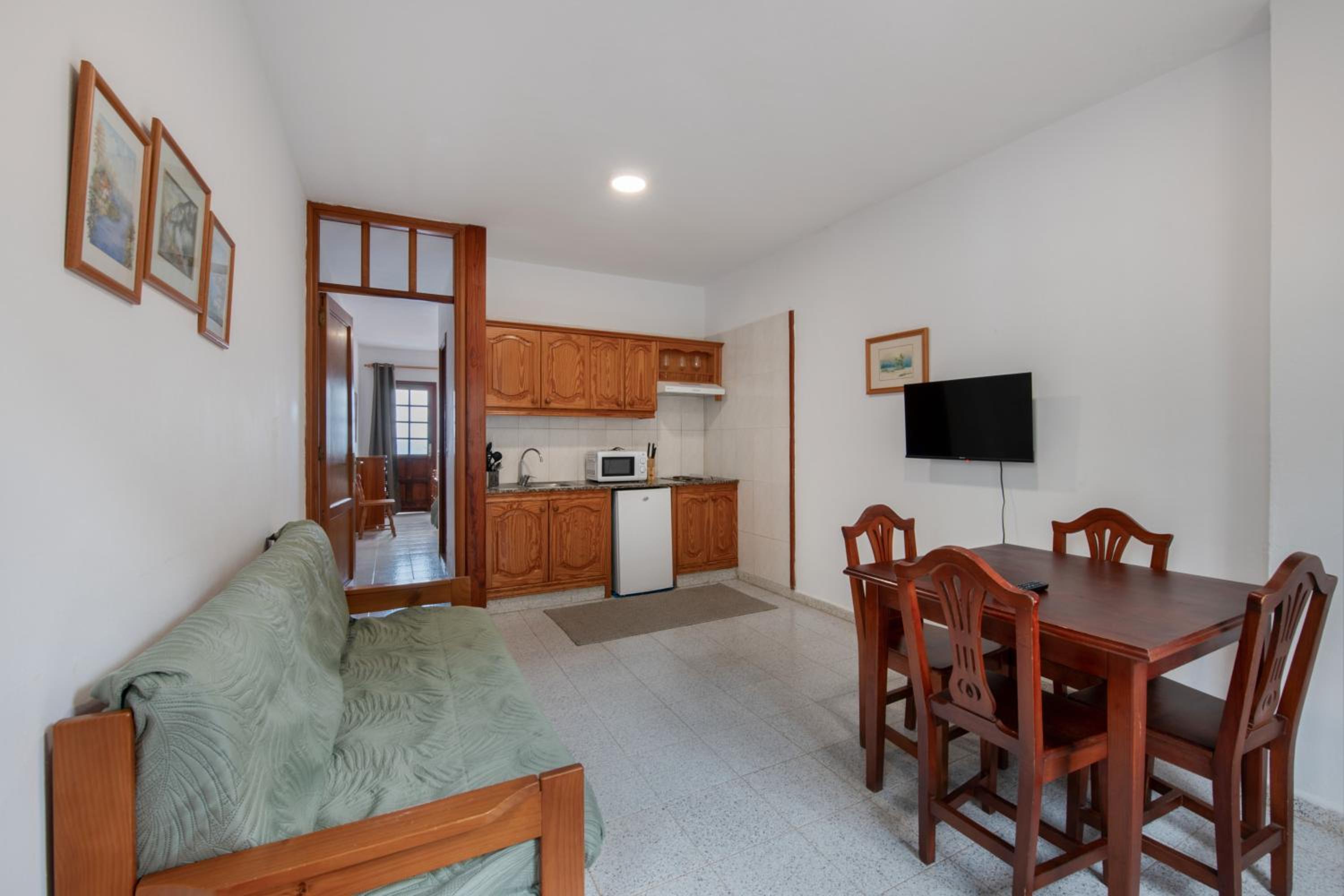 Apartamentos La Fajana