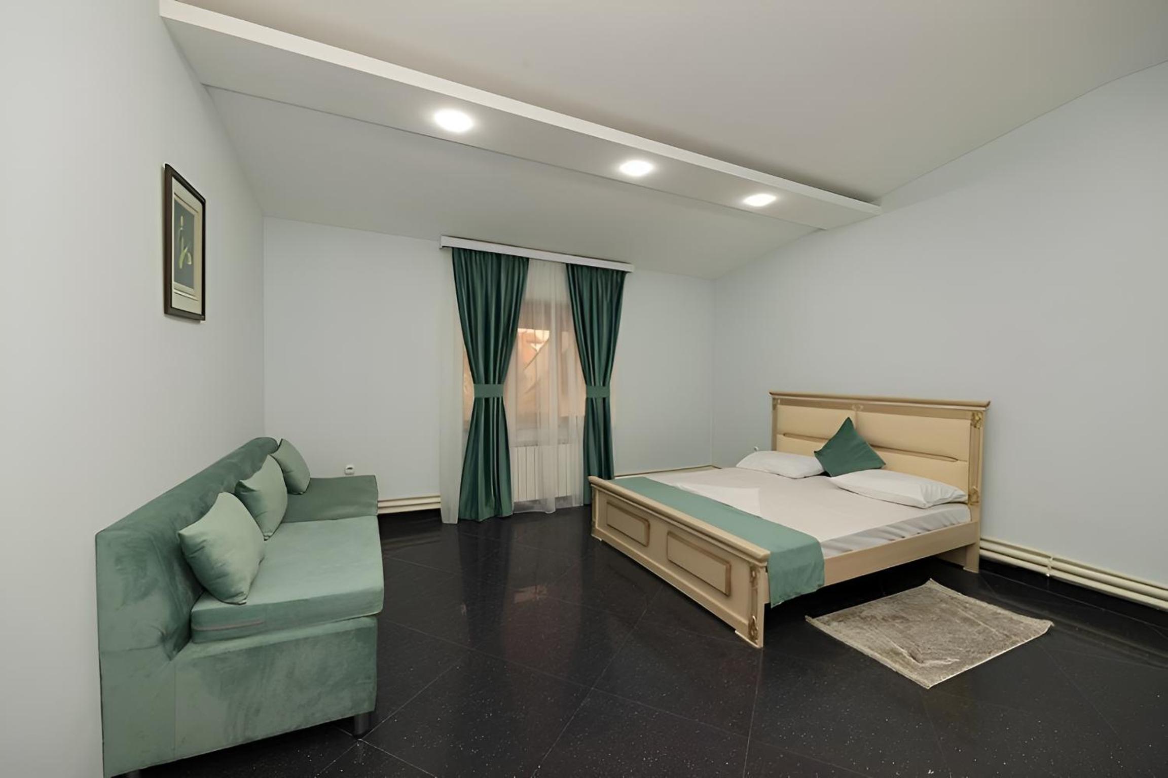 New Continental Hotel, photo 6