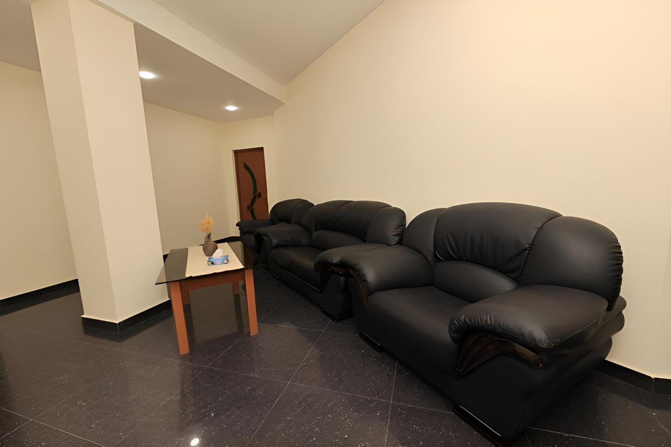 New Continental Hotel, photo 3