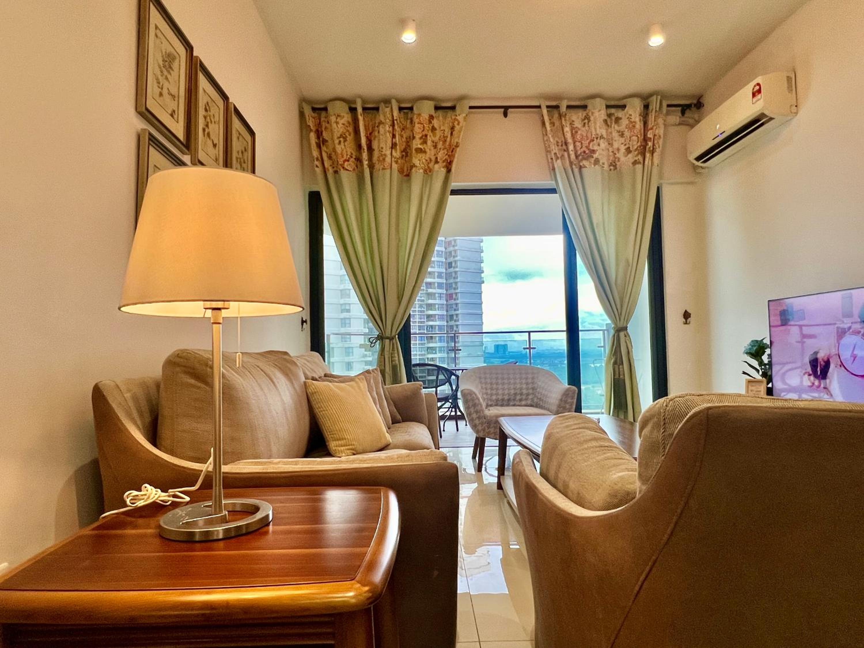 Country Garden Danga Bay Amberside by R9 HomeStay